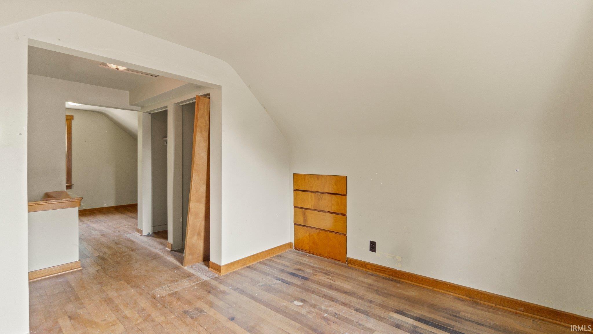 2402 Monmouth