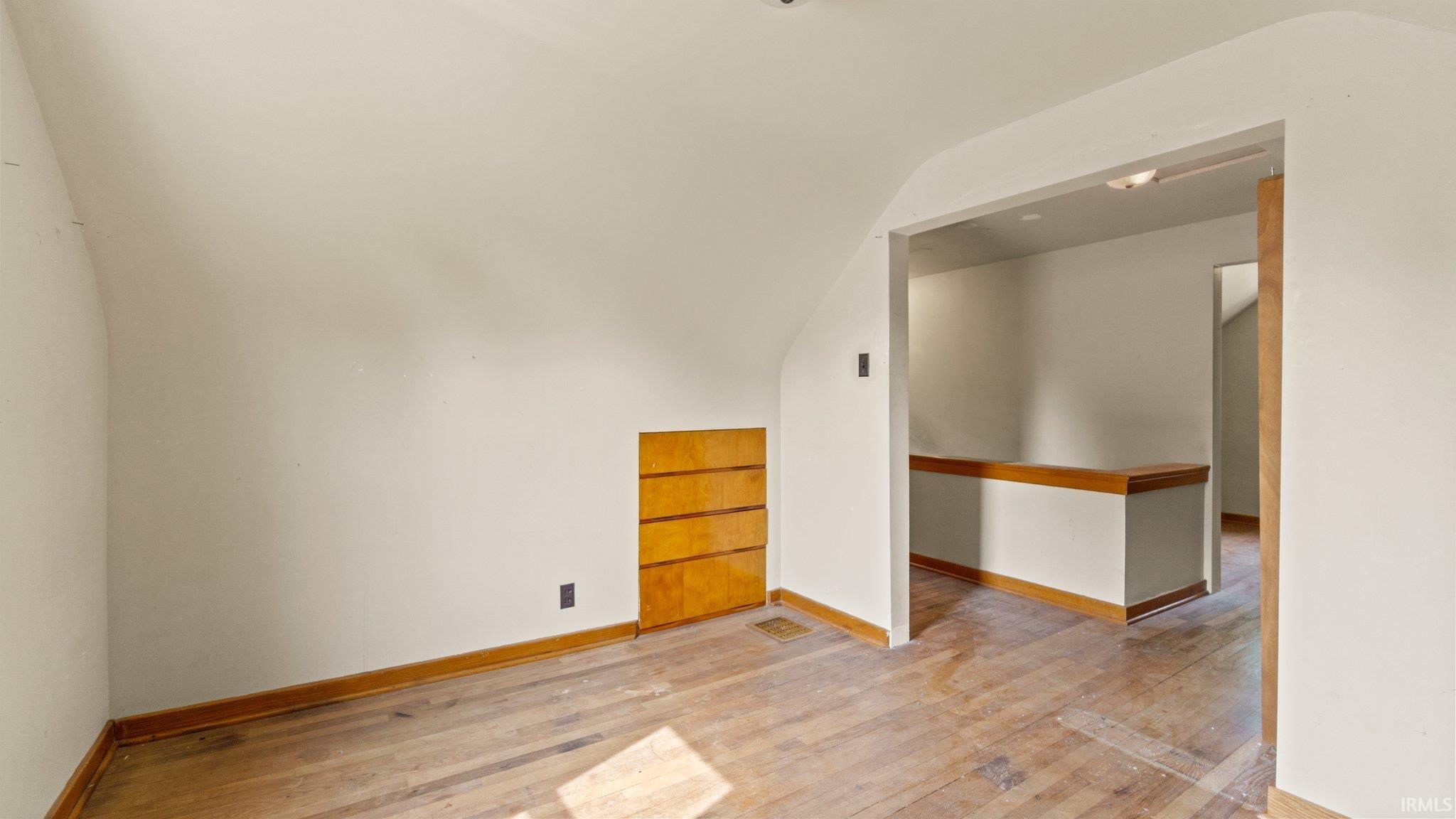 2402 Monmouth