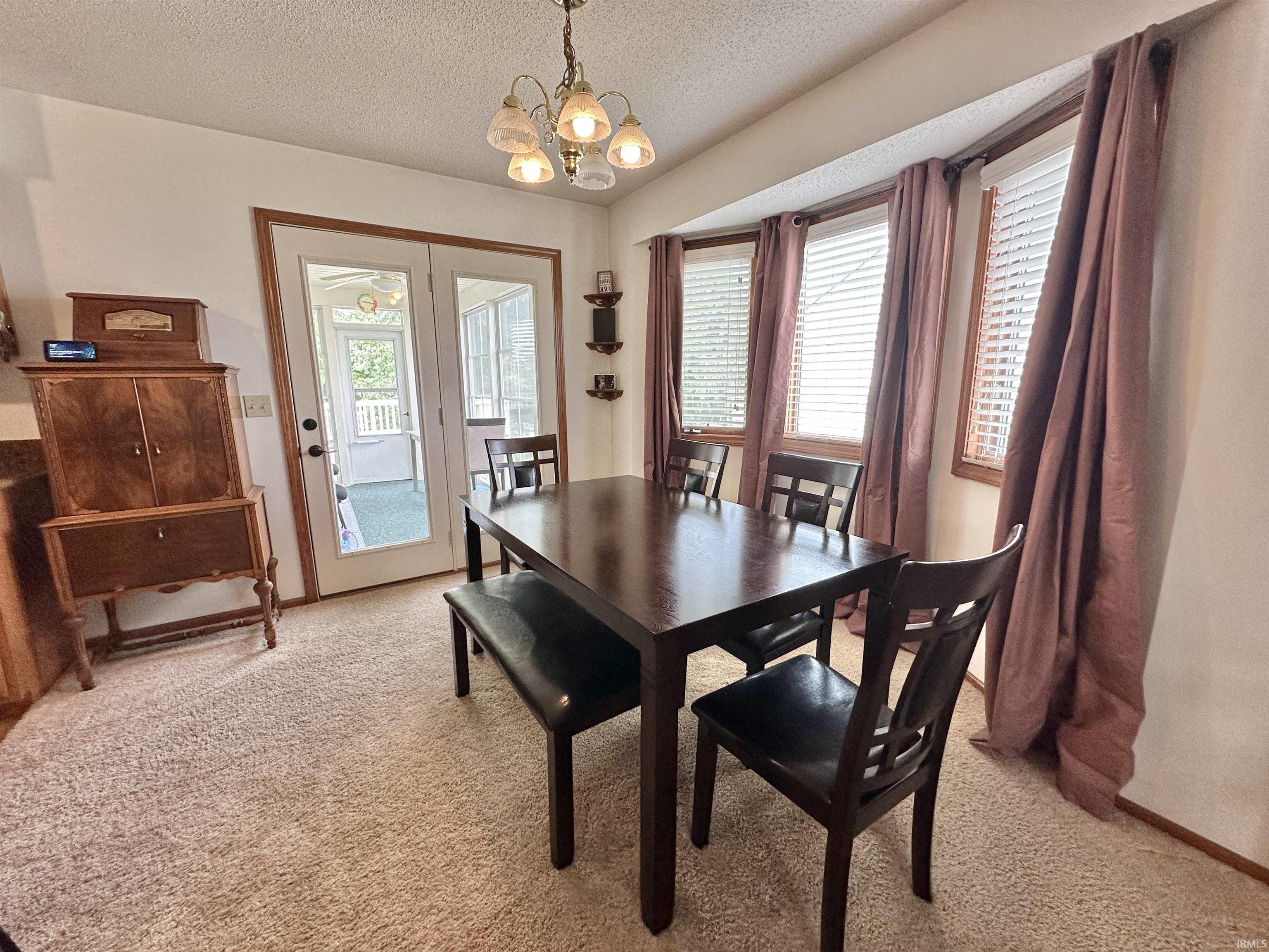 632 Chesterton