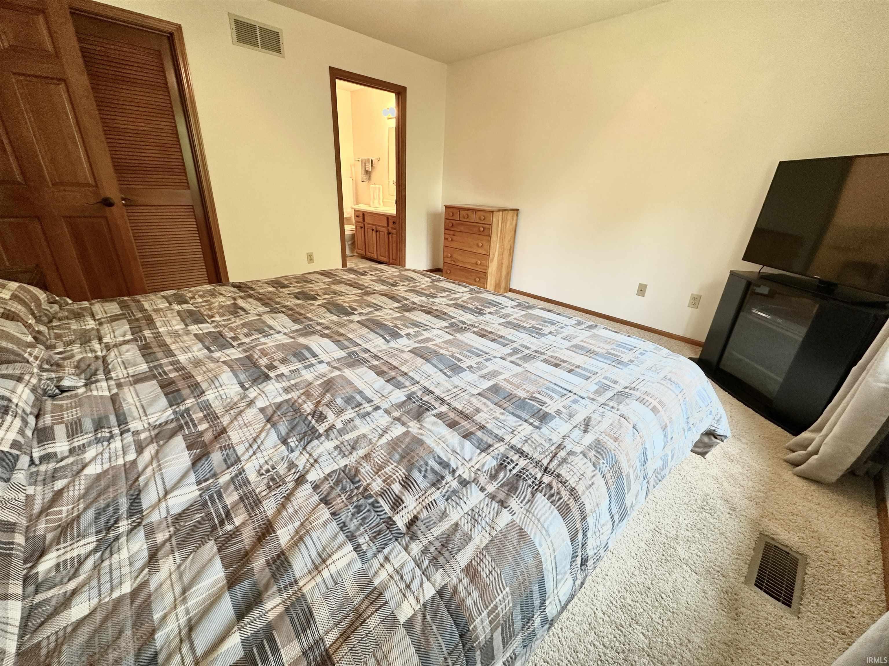 632 Chesterton