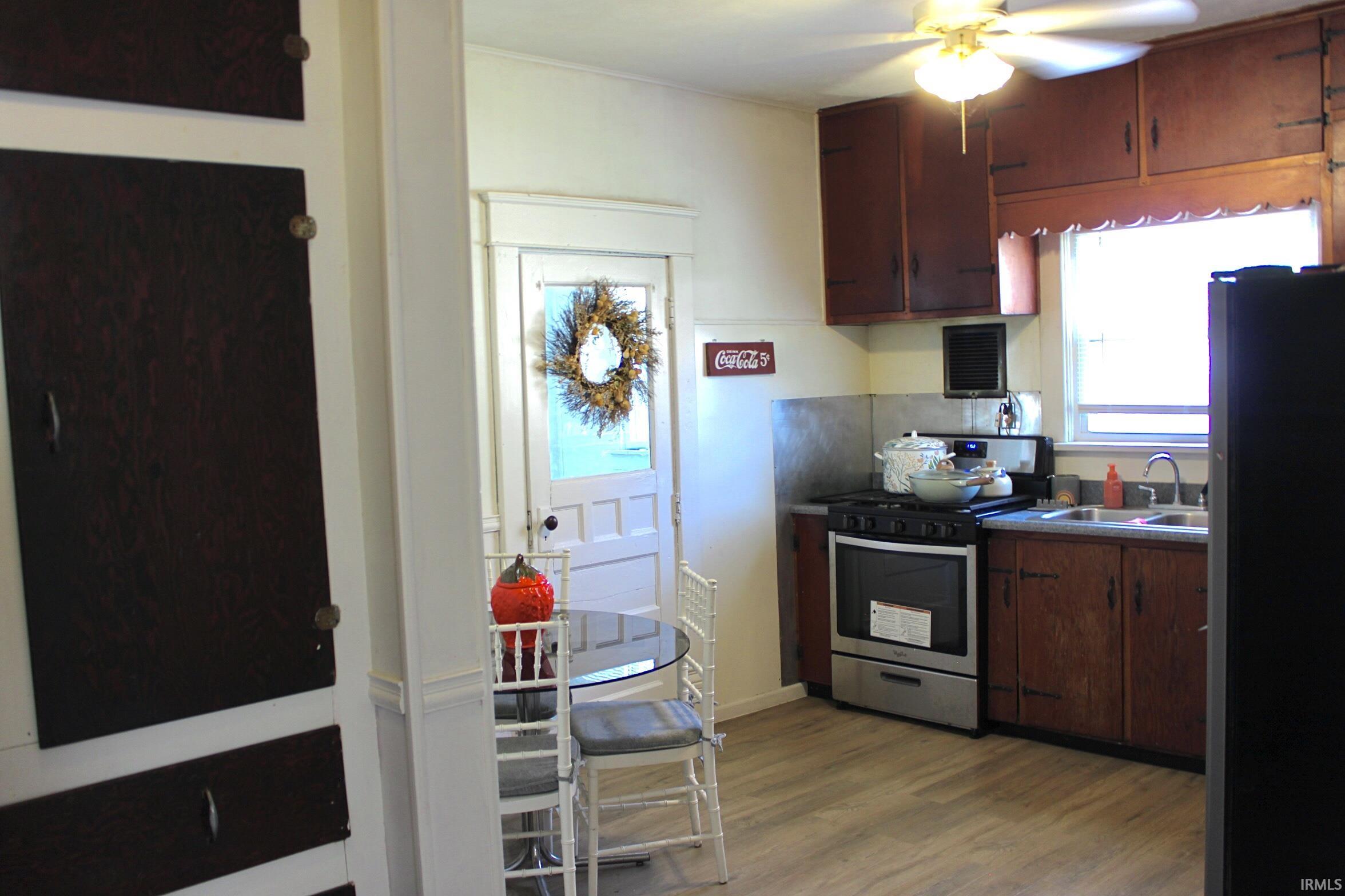 222 Walnut