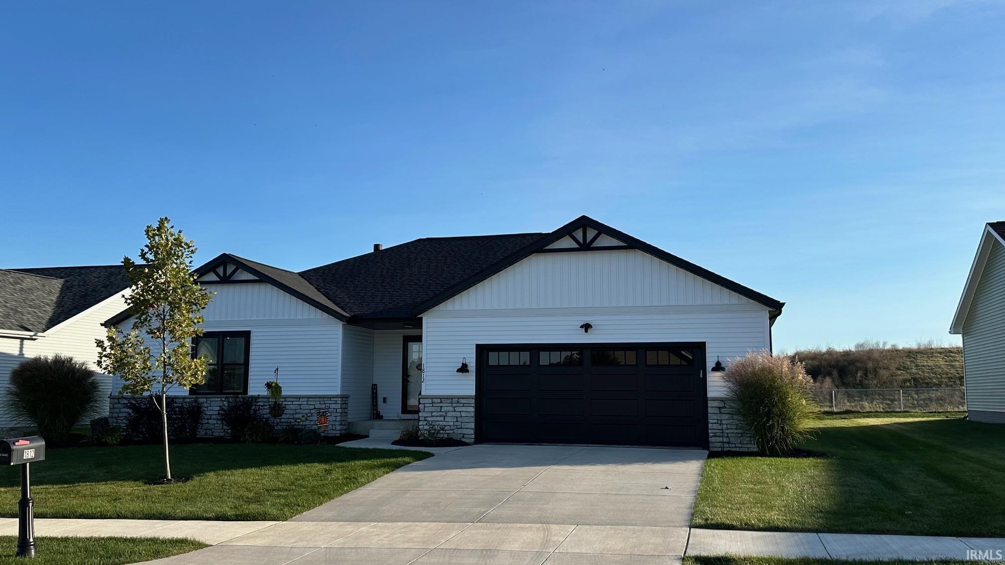 1812 Lighthouse Lane