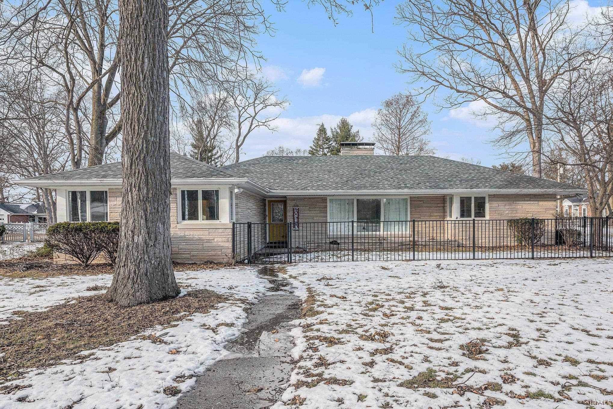 2801 Martin Manor Drive