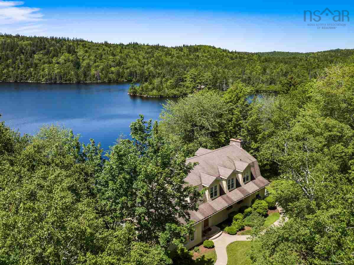 2 GRANT LINE RD, STILLWATER LAKE, NS