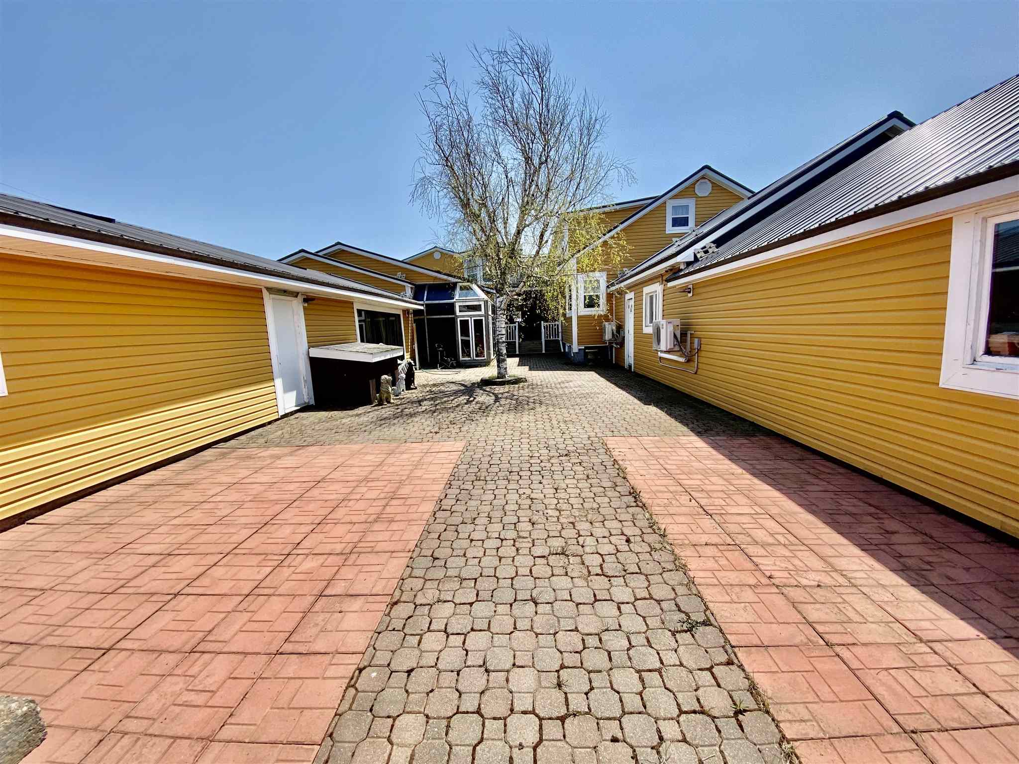 833 Shore, Sydney Mines, NS B1V 1A9