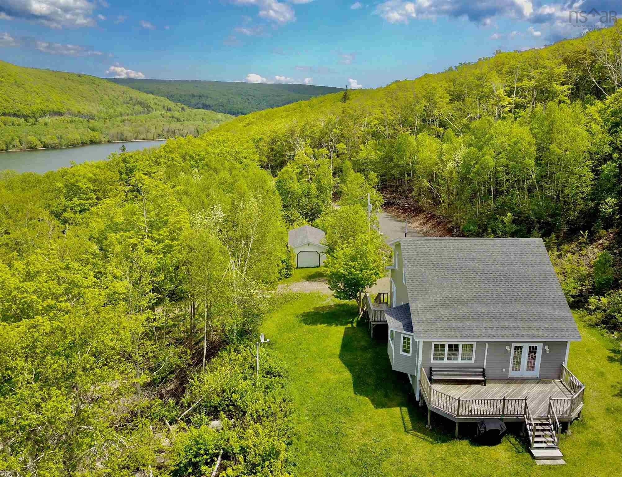 3836 West Lake Ainslie, West Lake Ainslie, NS B0E 3M0