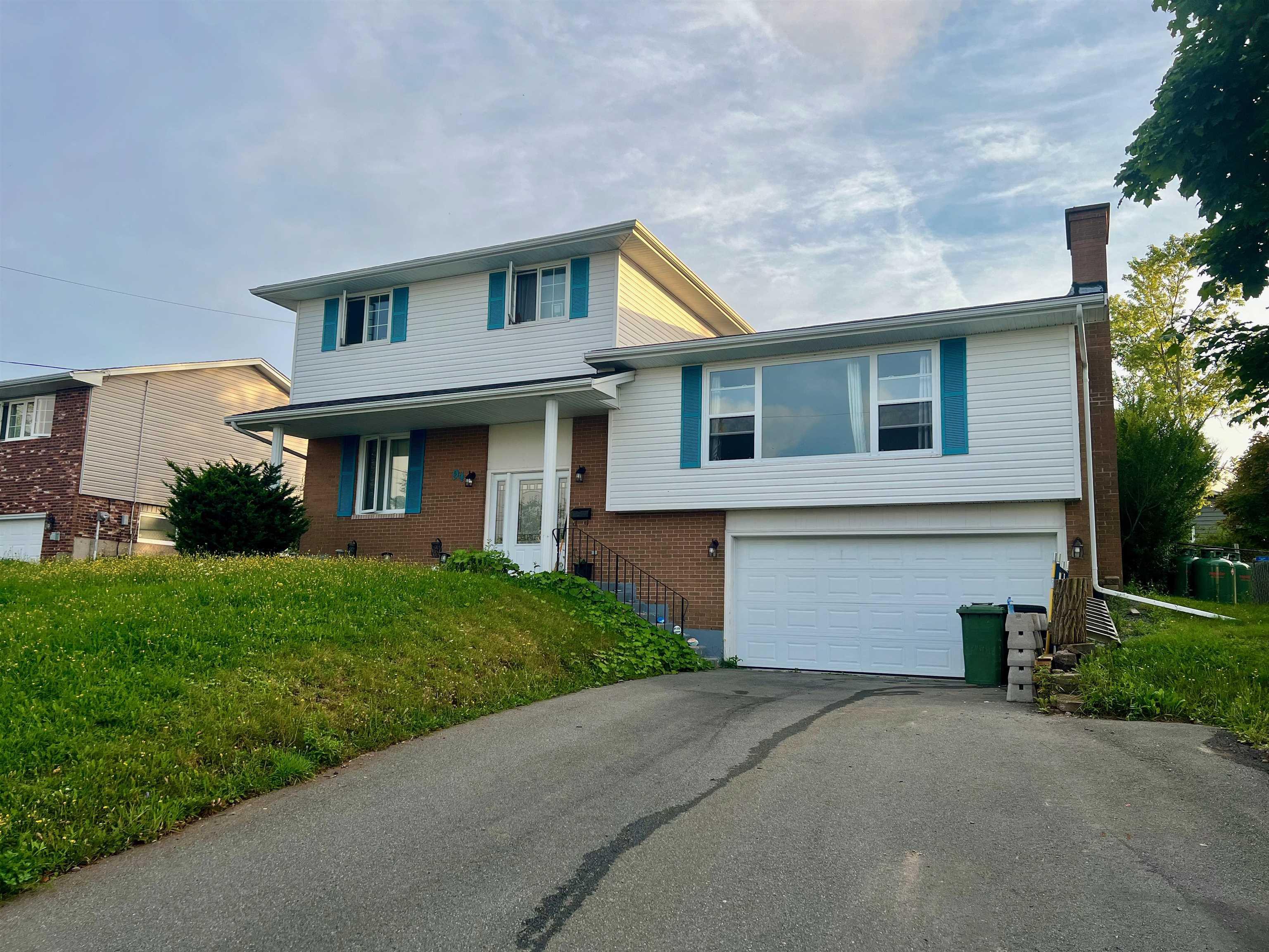 94 DRIFTWOOD CRES, COLE HARBOUR, NS