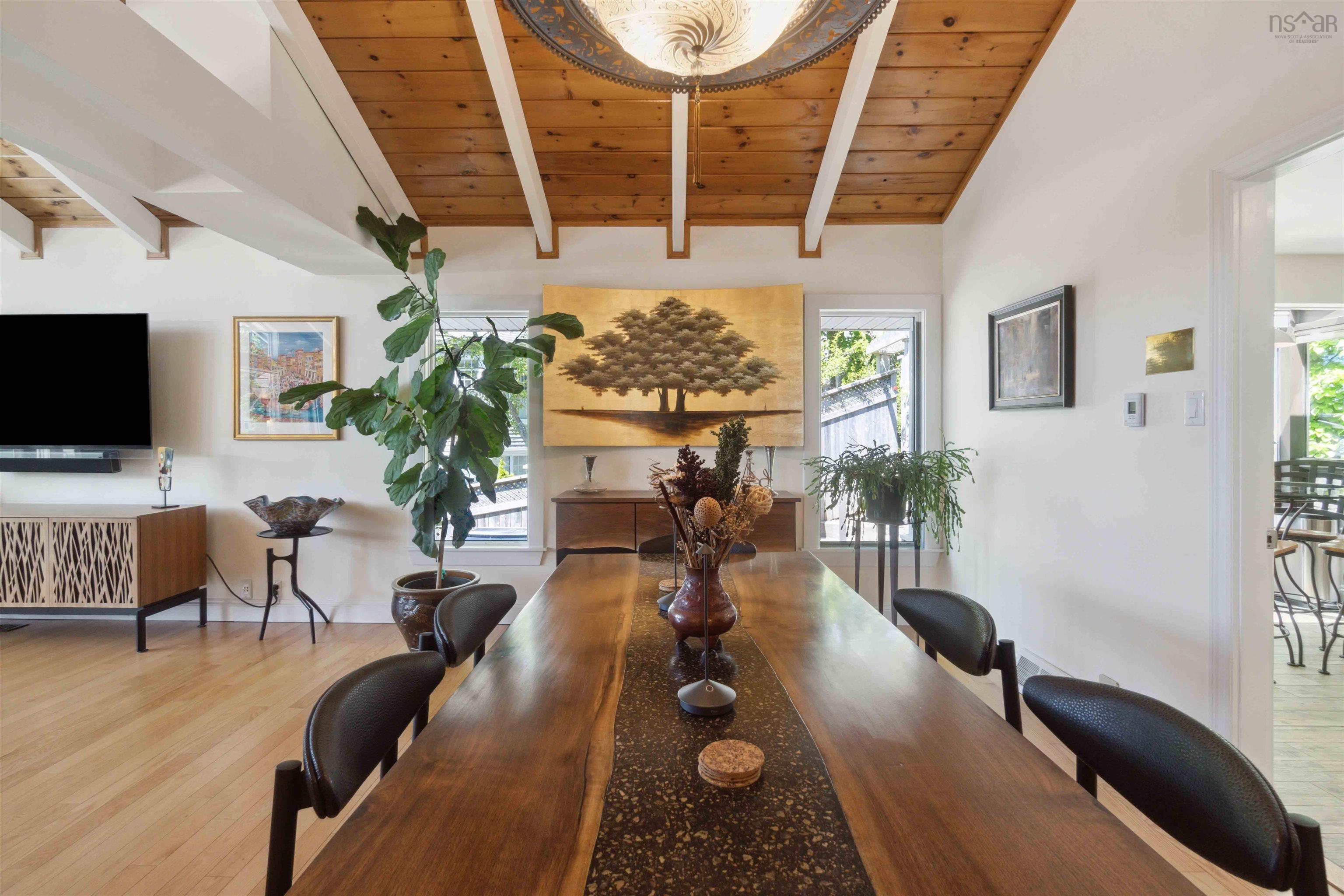 1077 Shore Drive photo #13