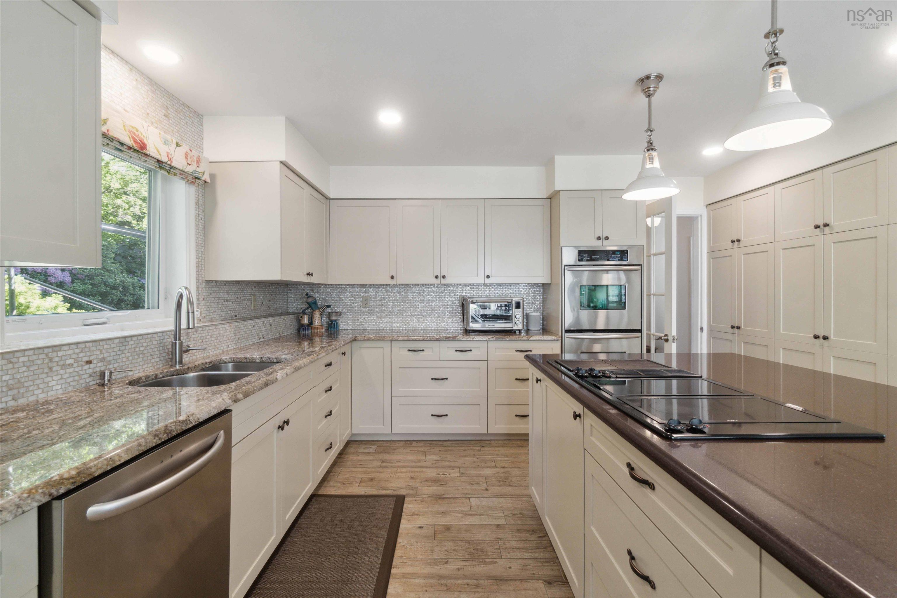 1077 Shore Drive photo #20