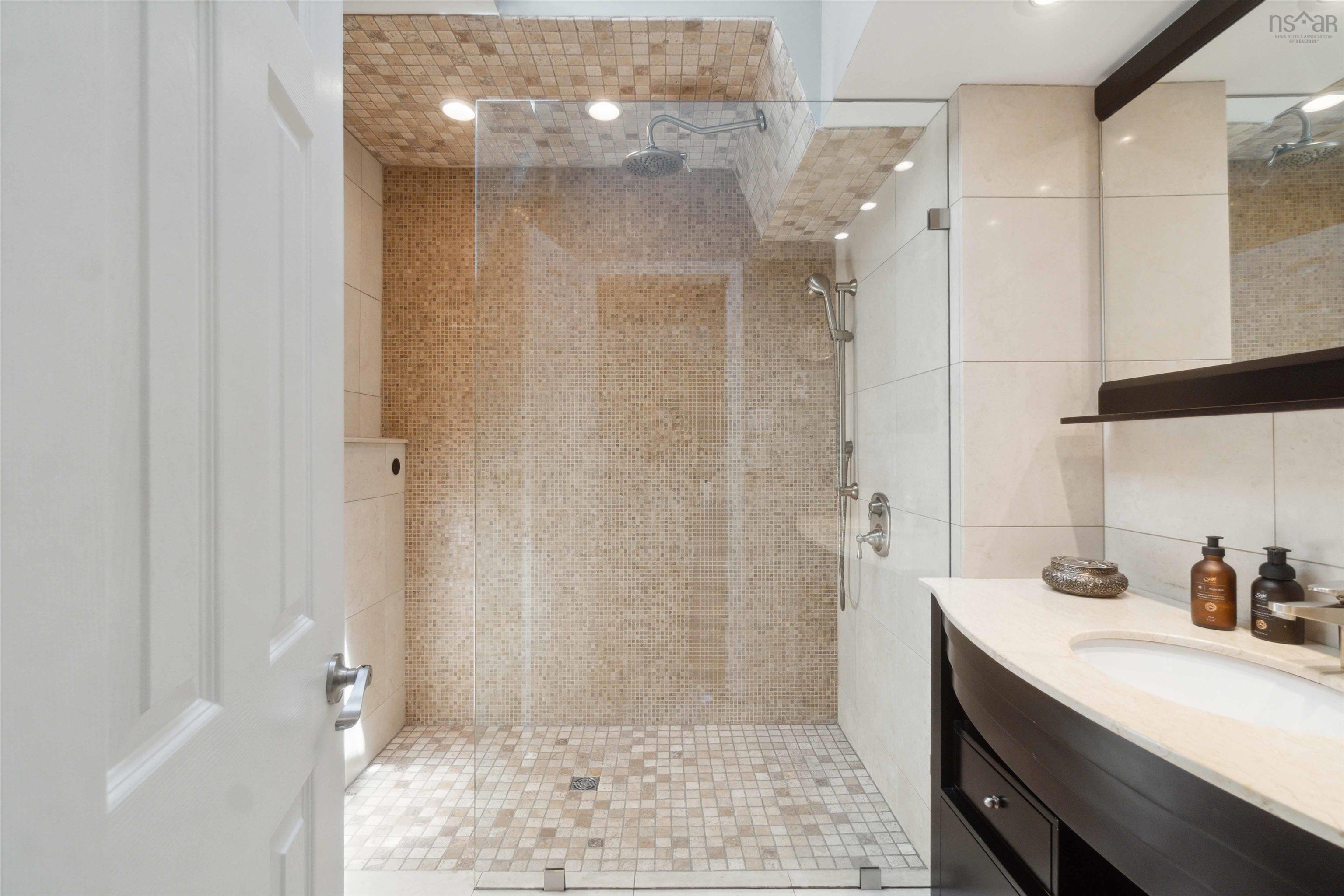 1077 Shore Drive photo #24