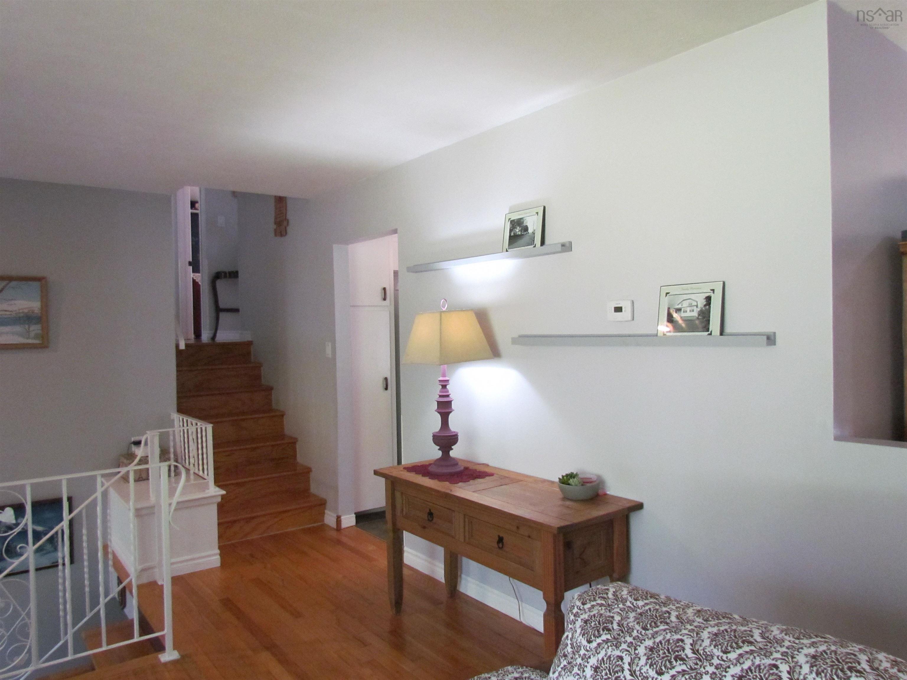 155 Howe Avenue photo #19