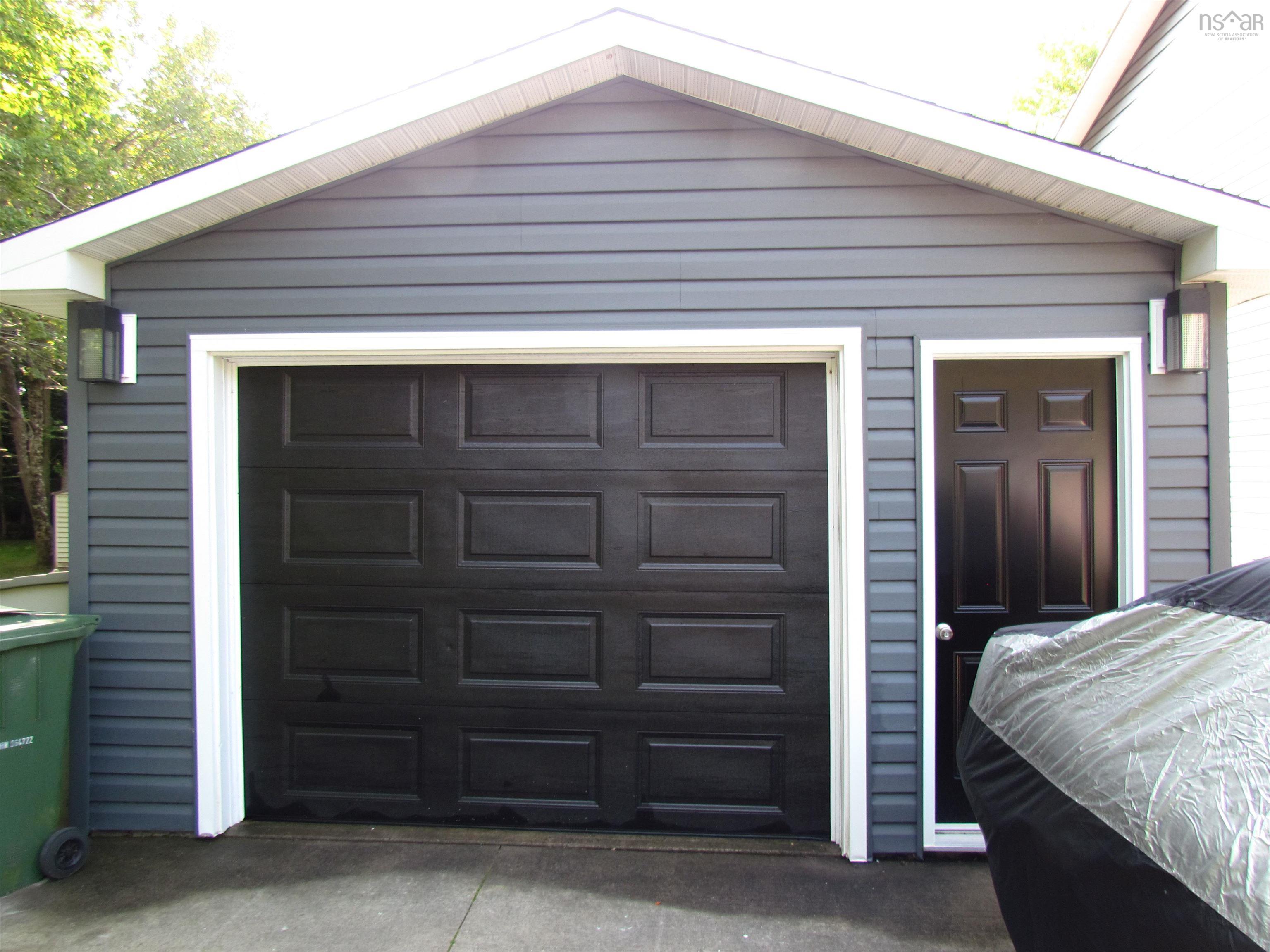 155 Howe Avenue photo #6