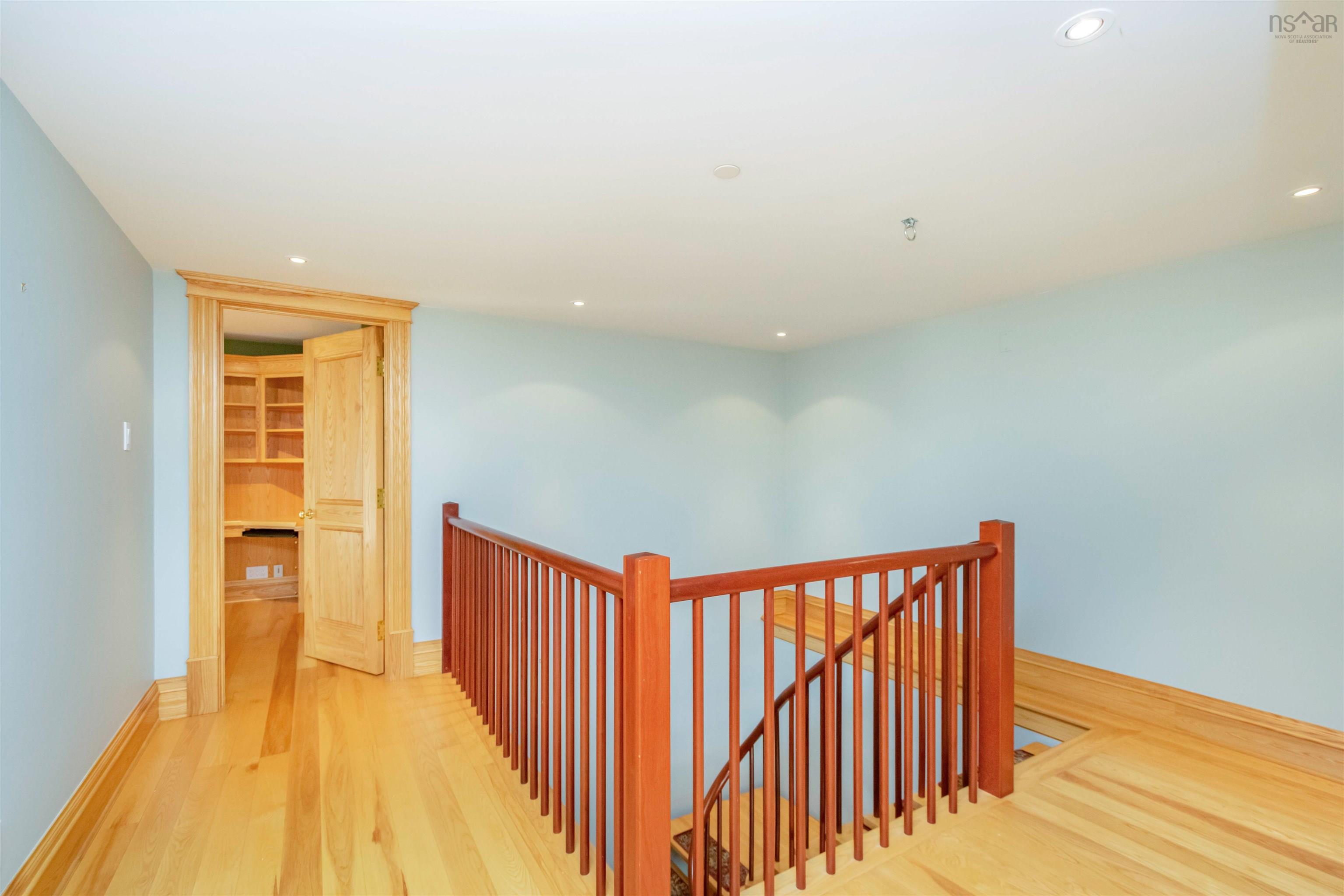 102 1470 Summer Street photo #25