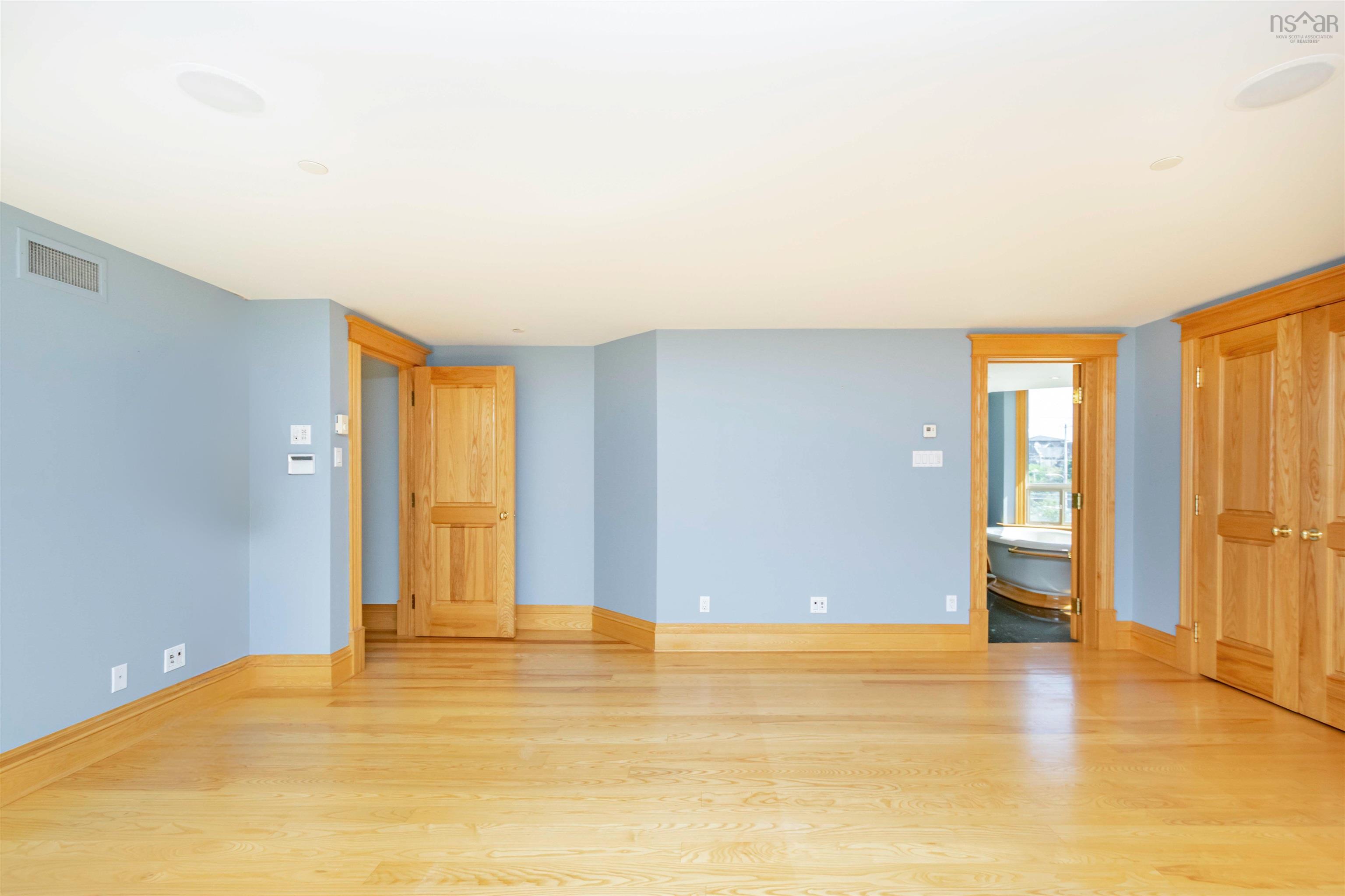 102 1470 Summer Street photo #28
