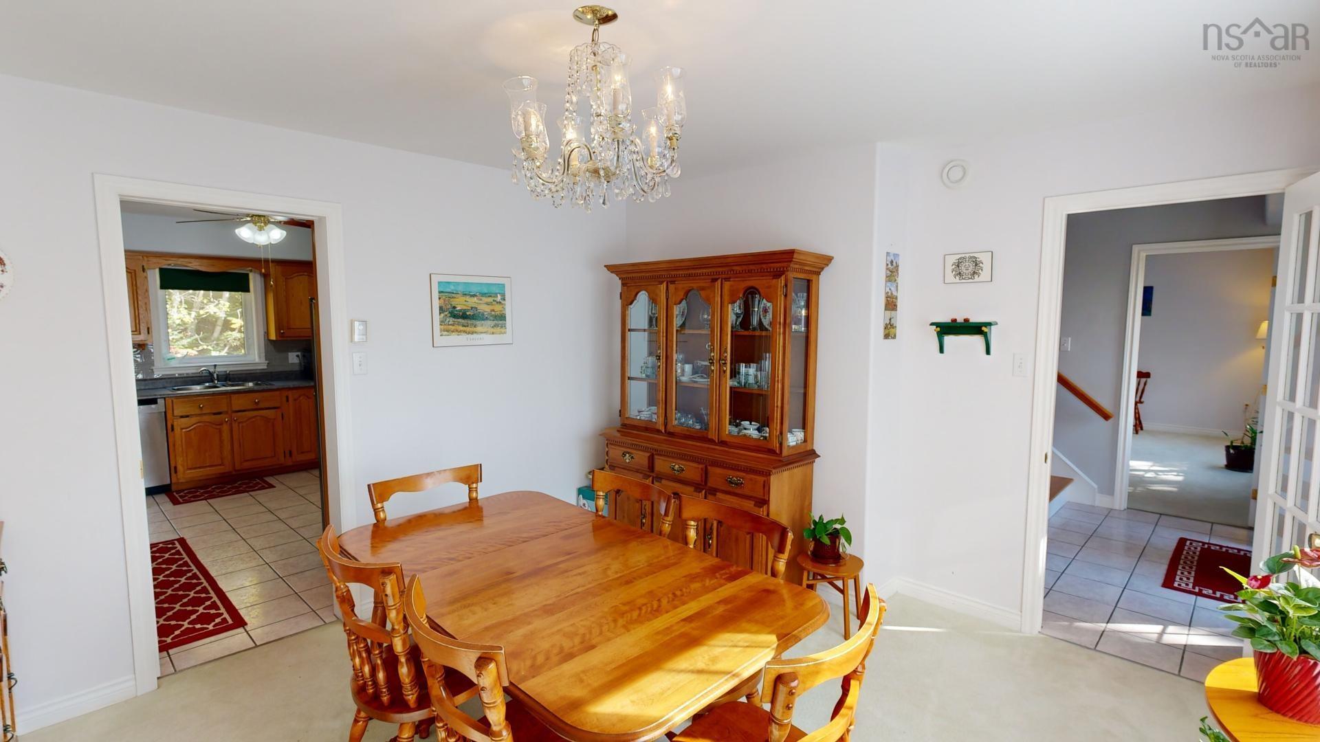 15 Kara Court photo #22