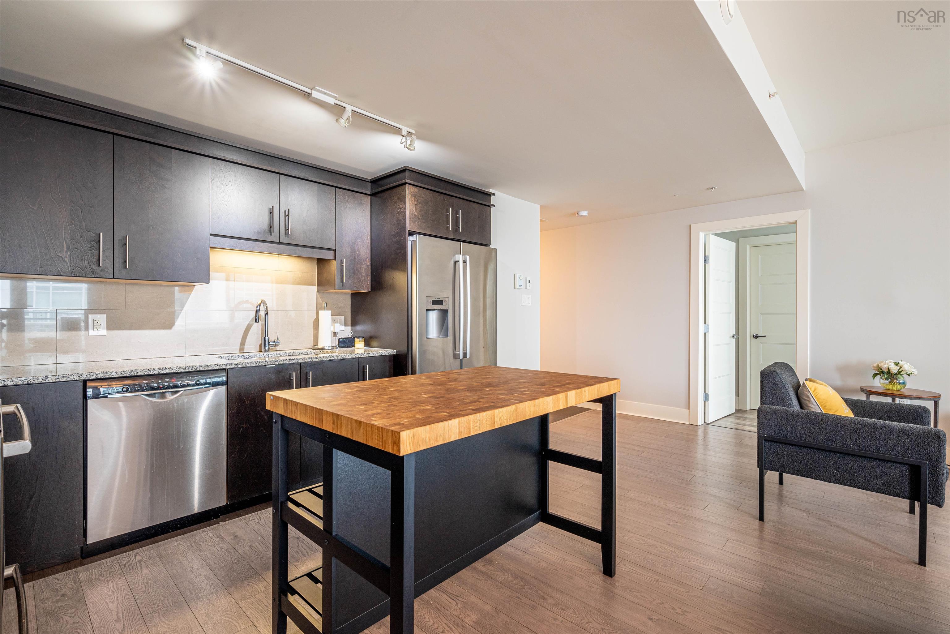 403 15 Kings Wharf Place photo #11