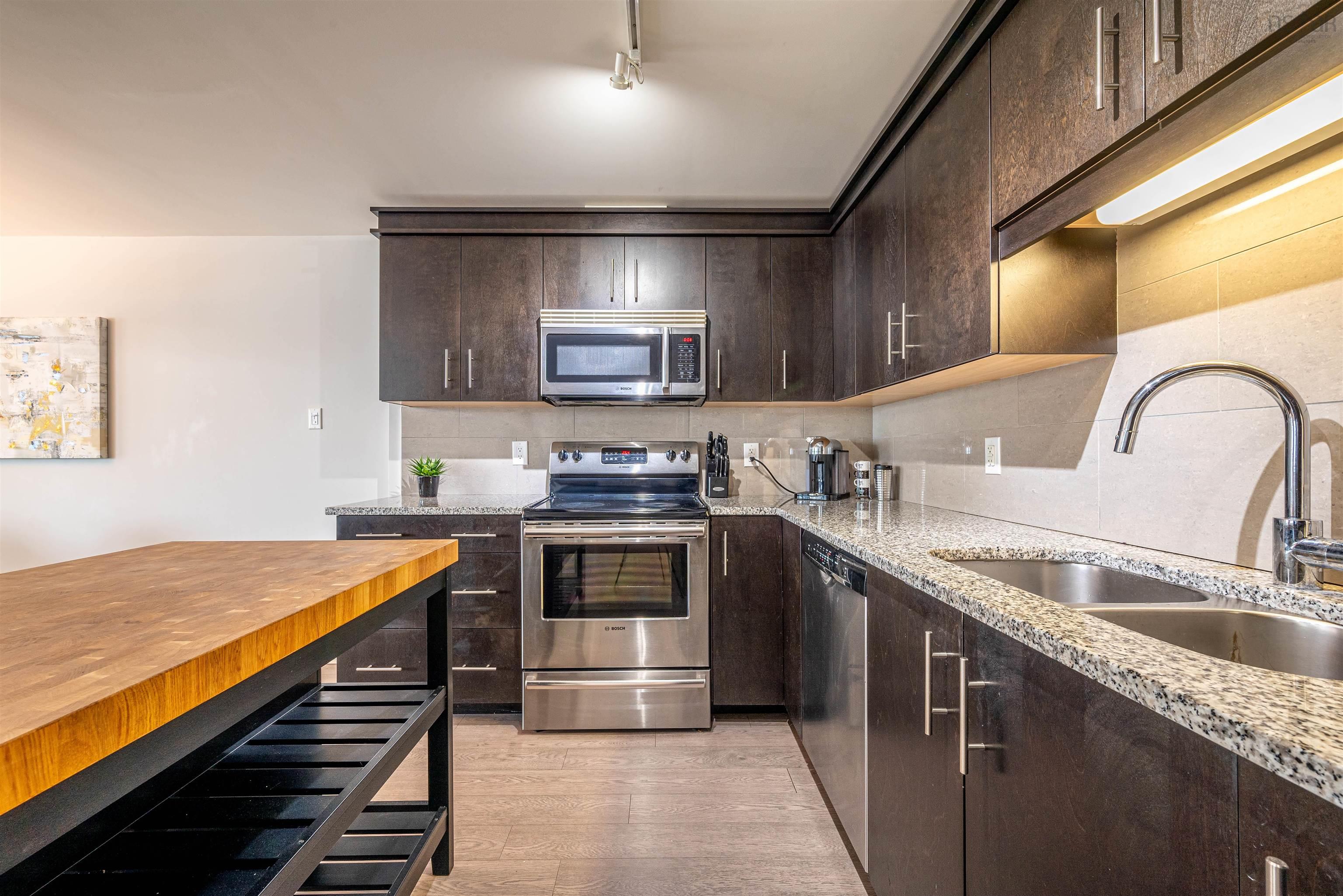 403 15 Kings Wharf Place photo #9