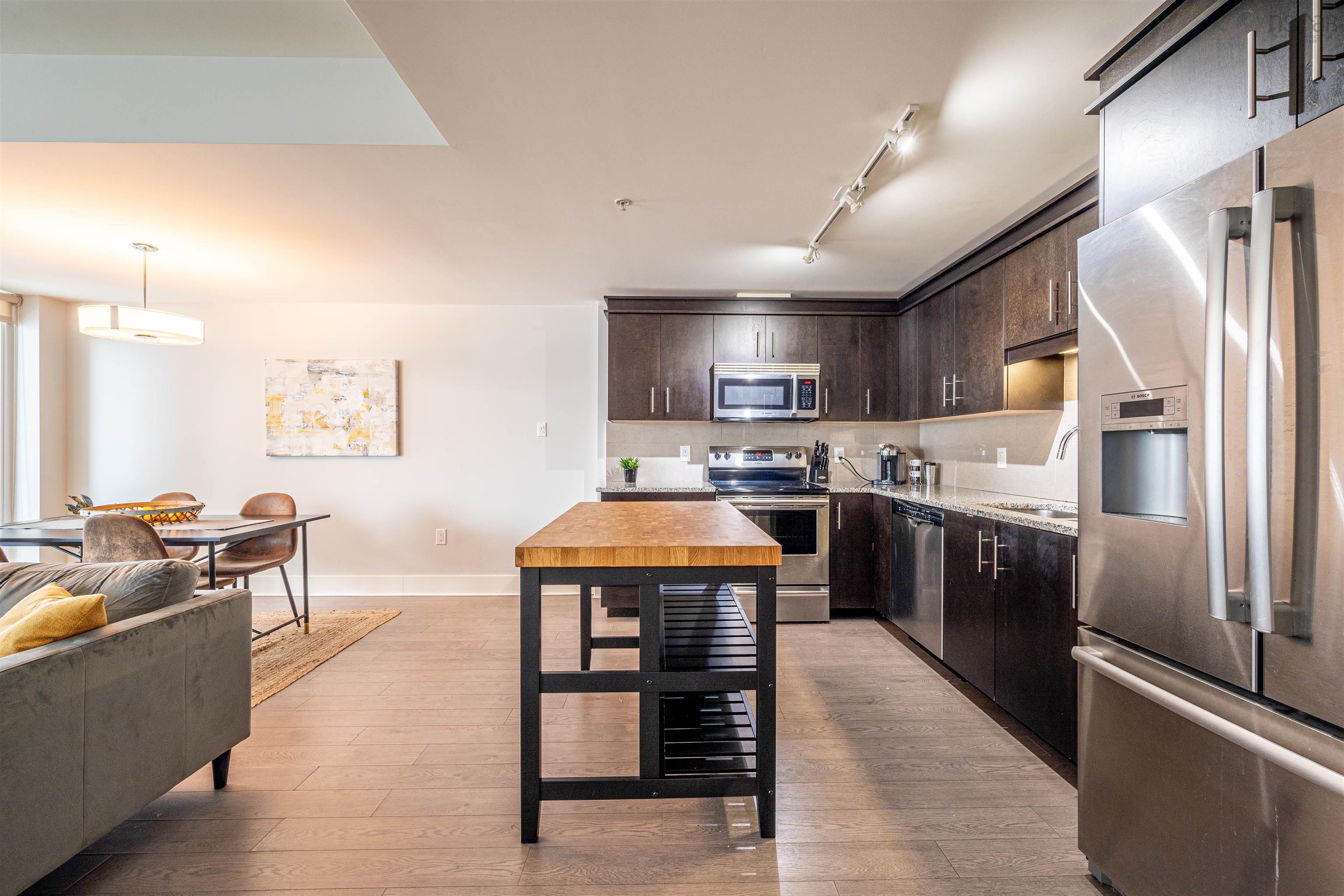 403 15 Kings Wharf Place photo #10