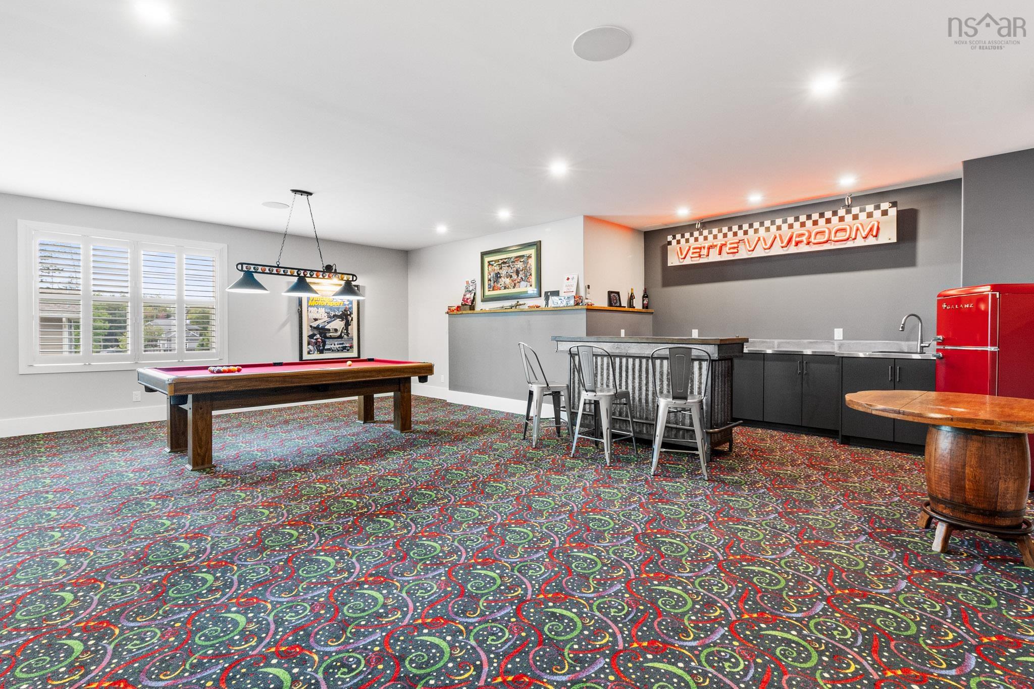 561 Heddas Way photo #33