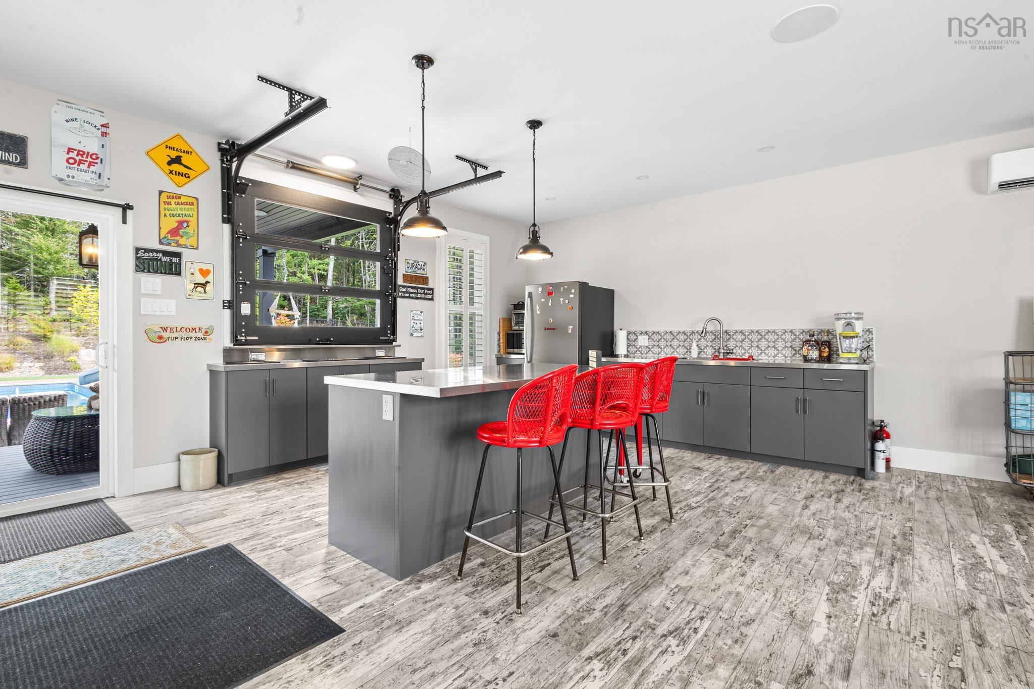 561 Heddas Way photo #35