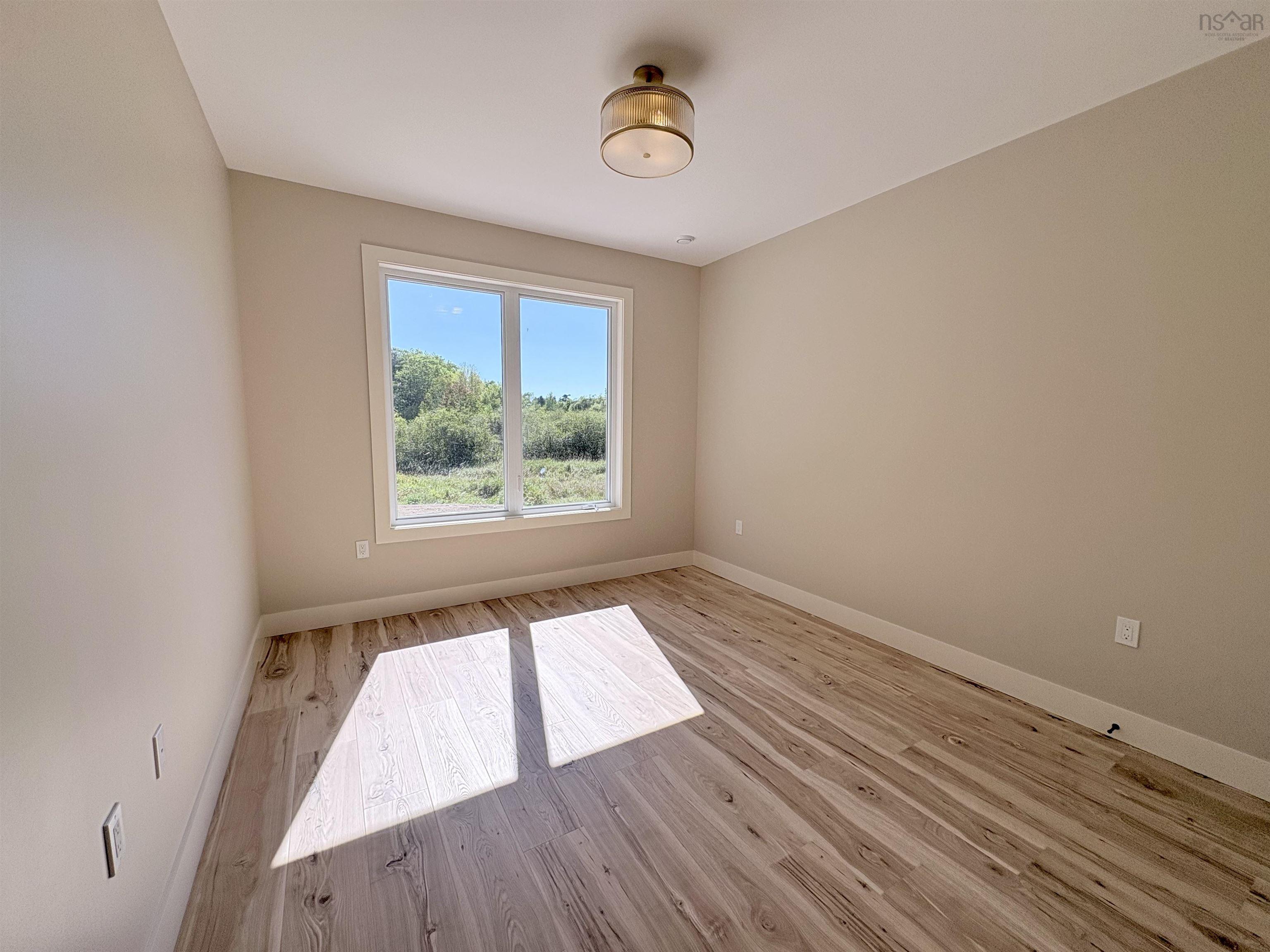 40 Shirewood Lane photo #27