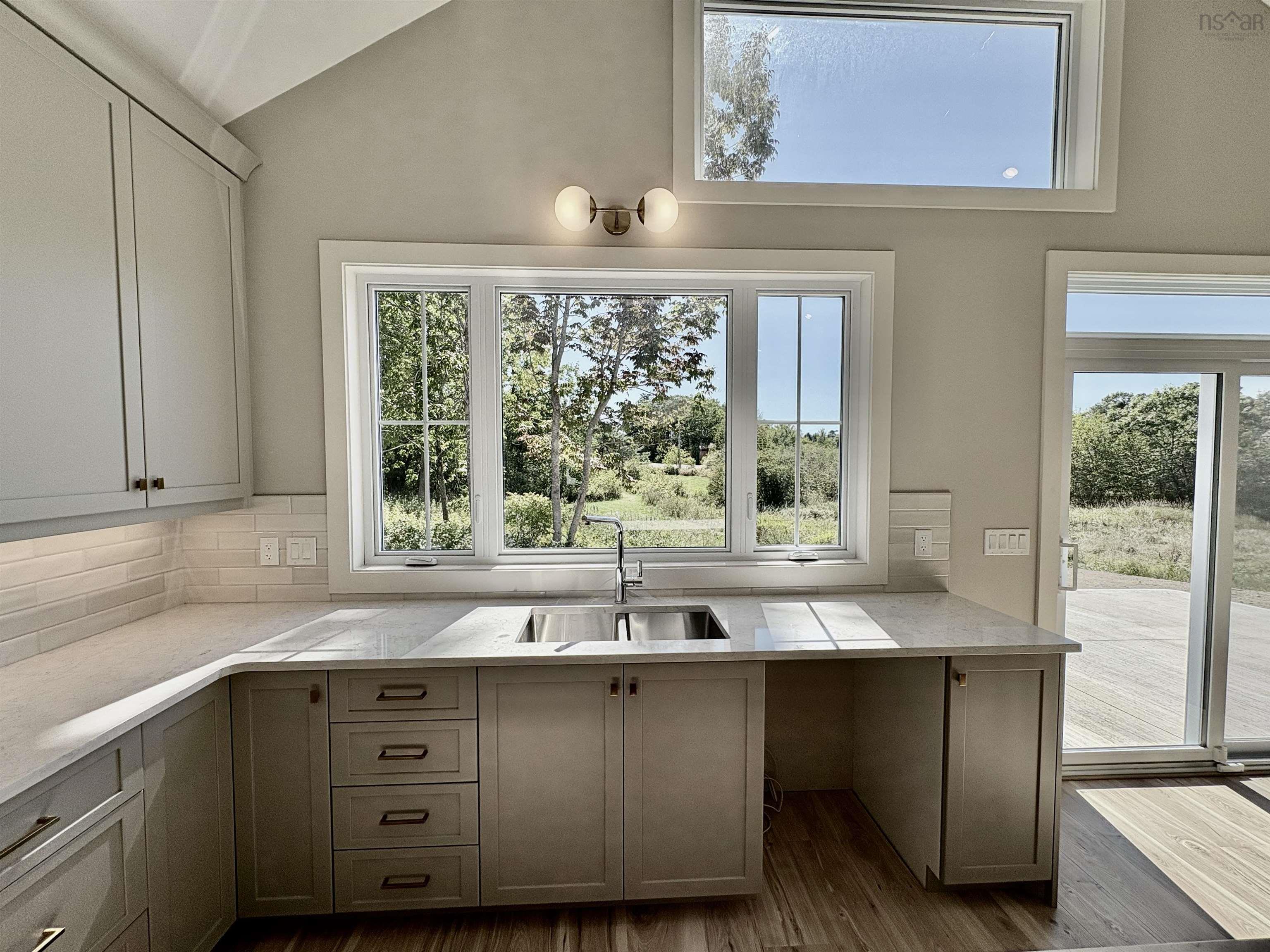 40 Shirewood Lane photo #9