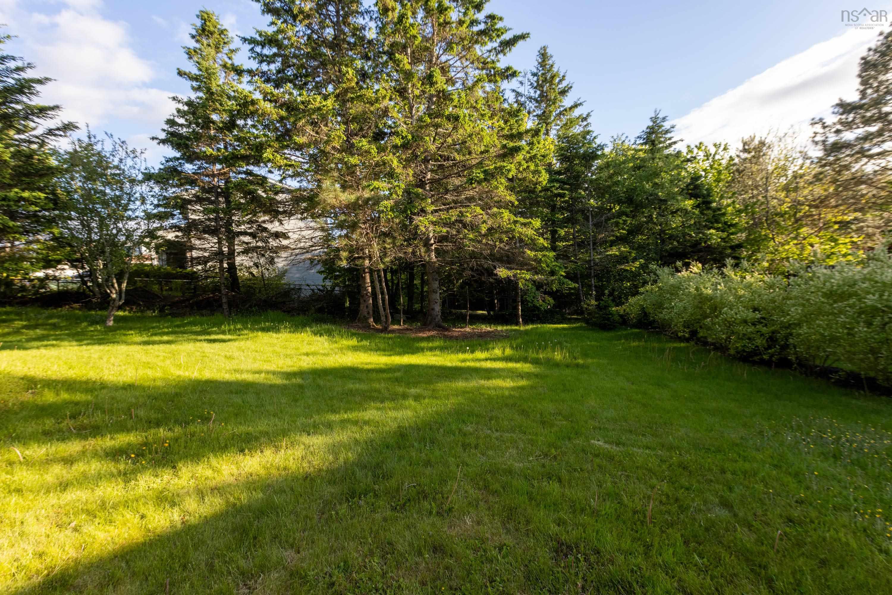 27 BOW ST, DARTMOUTH, NS