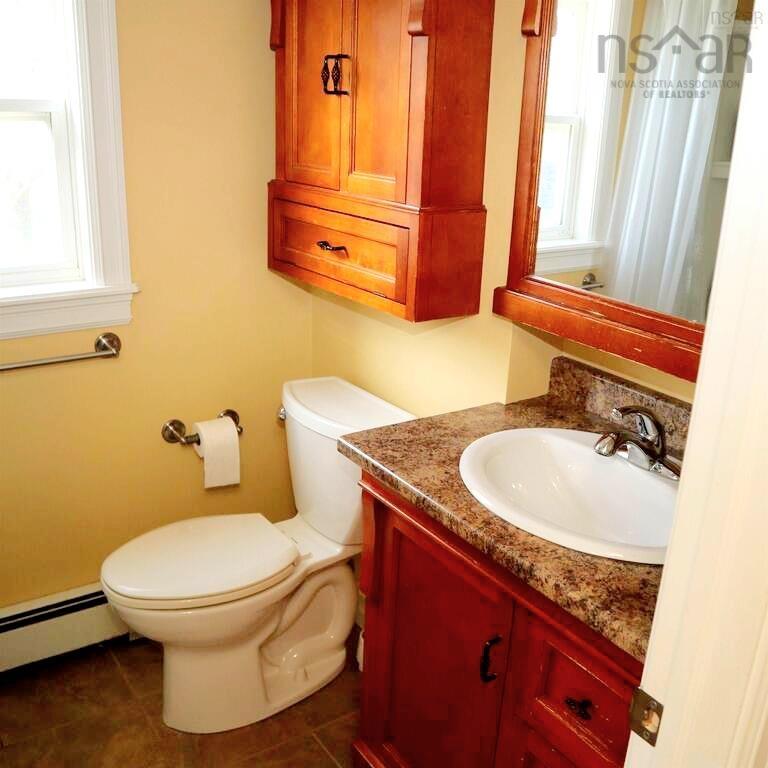 3500 Rowe Avenue photo #12