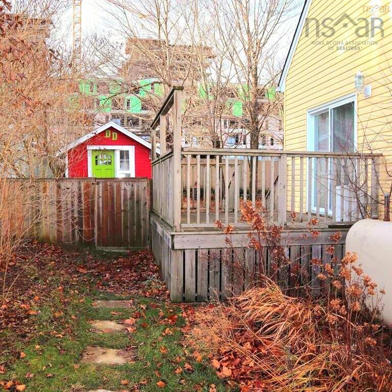 3500 Rowe Avenue photo #18