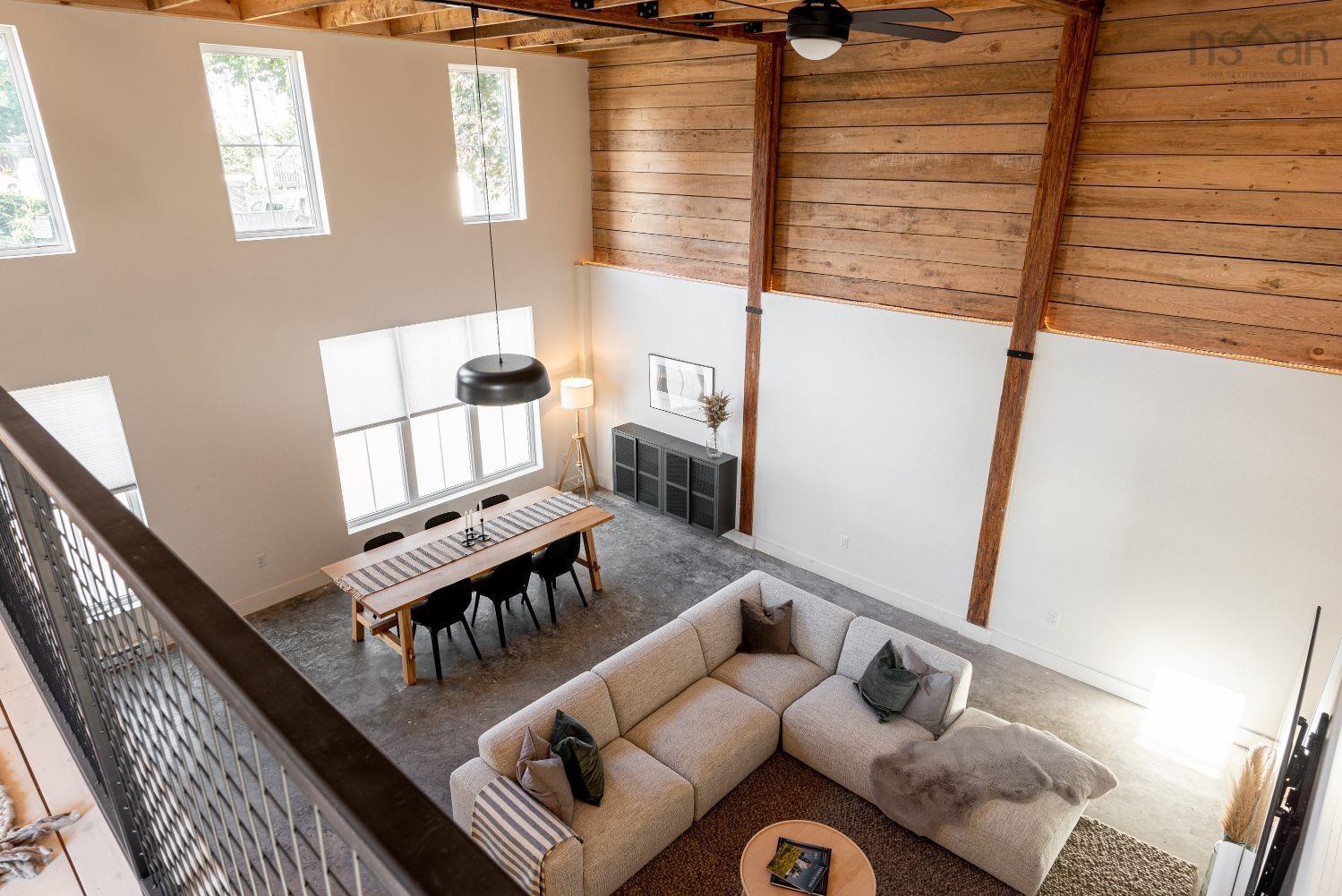 6057 Willow Street photo #11