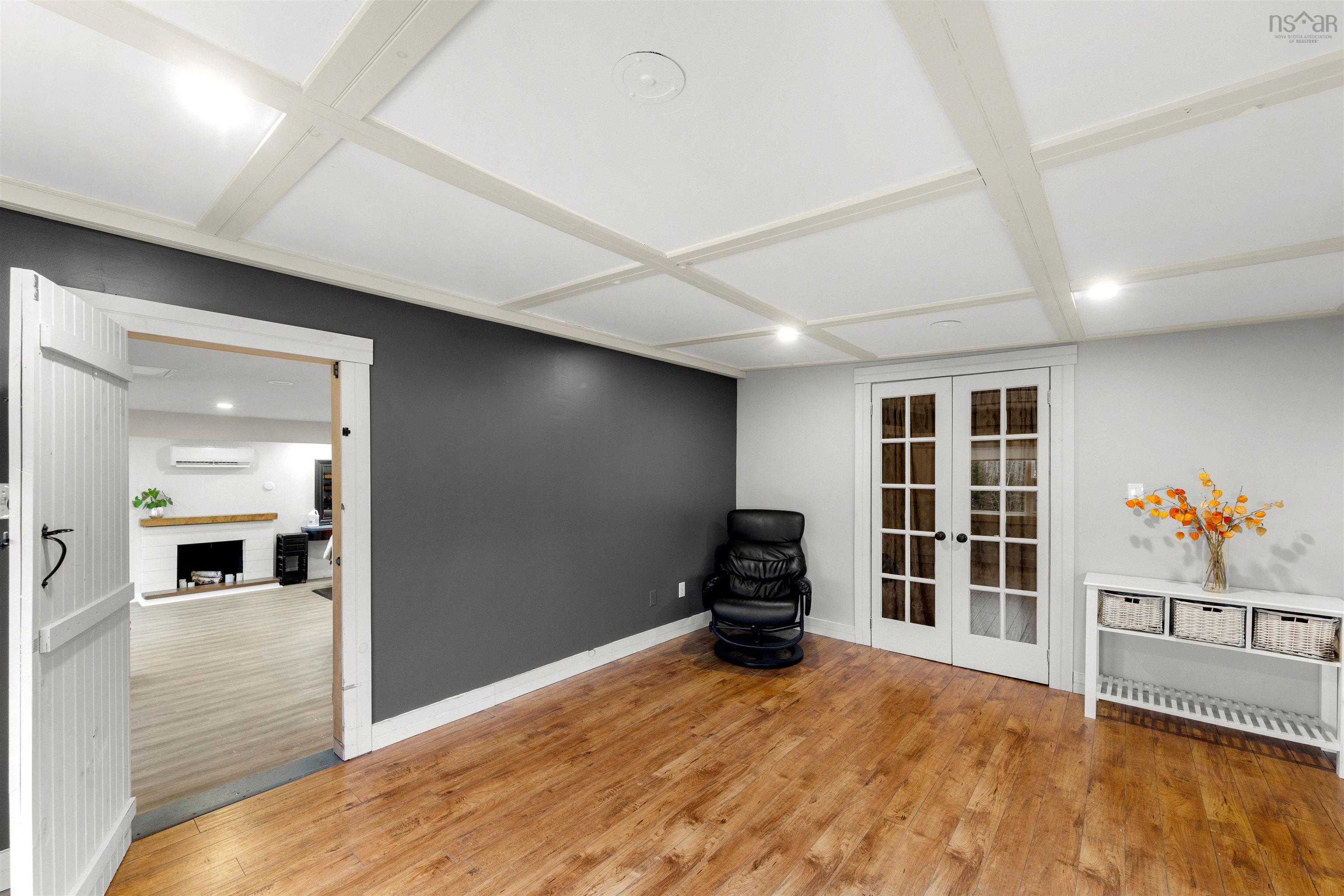 1568 Prospect Road photo #26