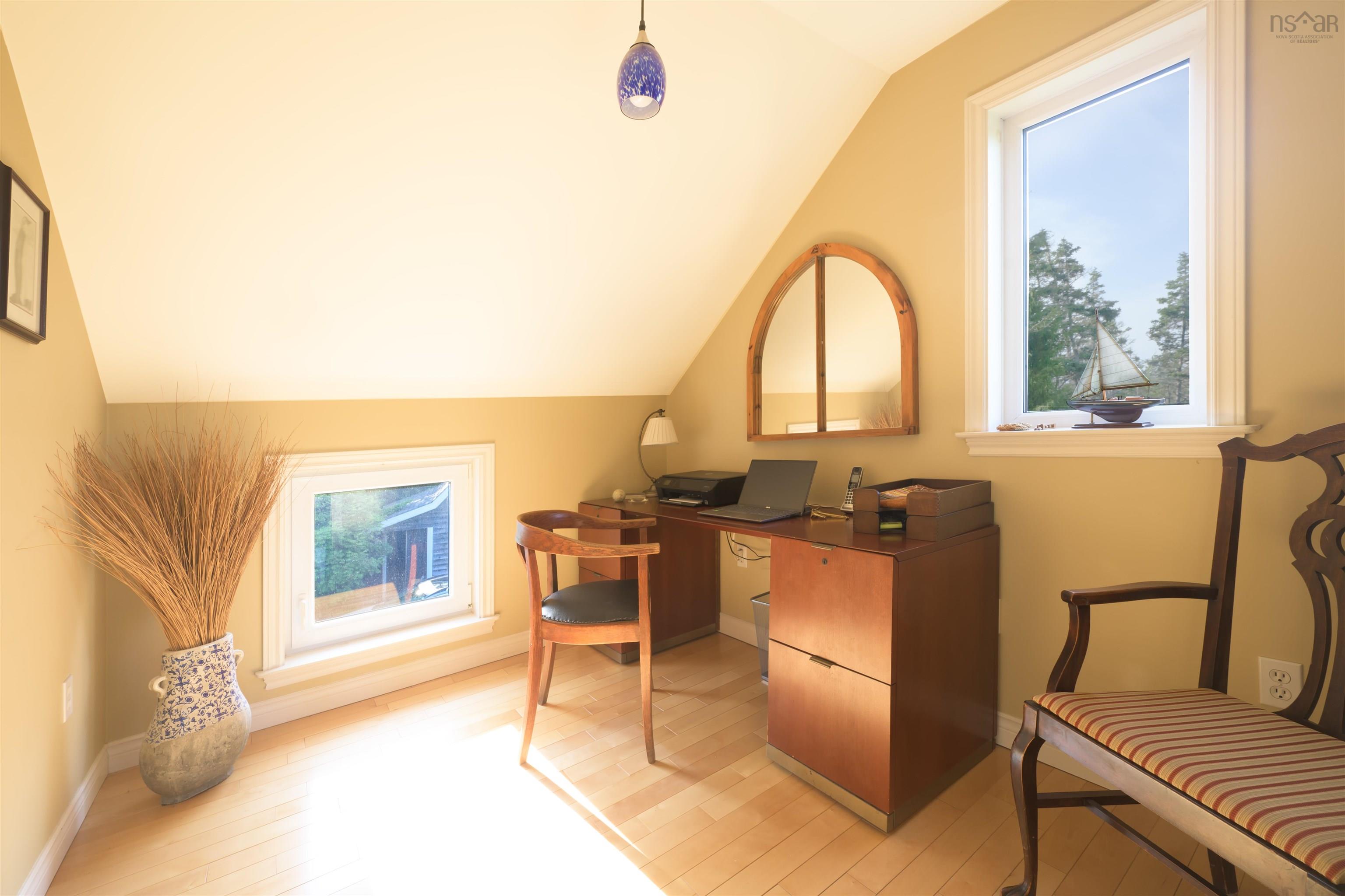 55 Lintlops Road photo #31