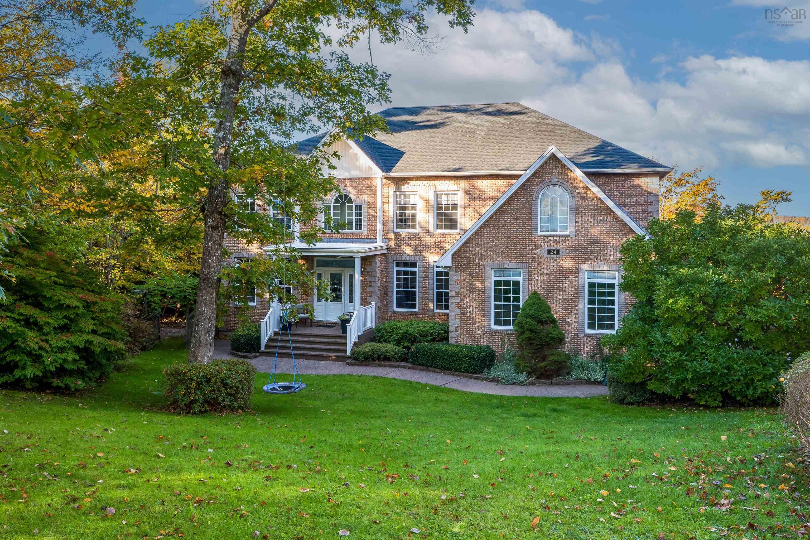 24 GLENMORREN CRT, FALL RIVER, NS