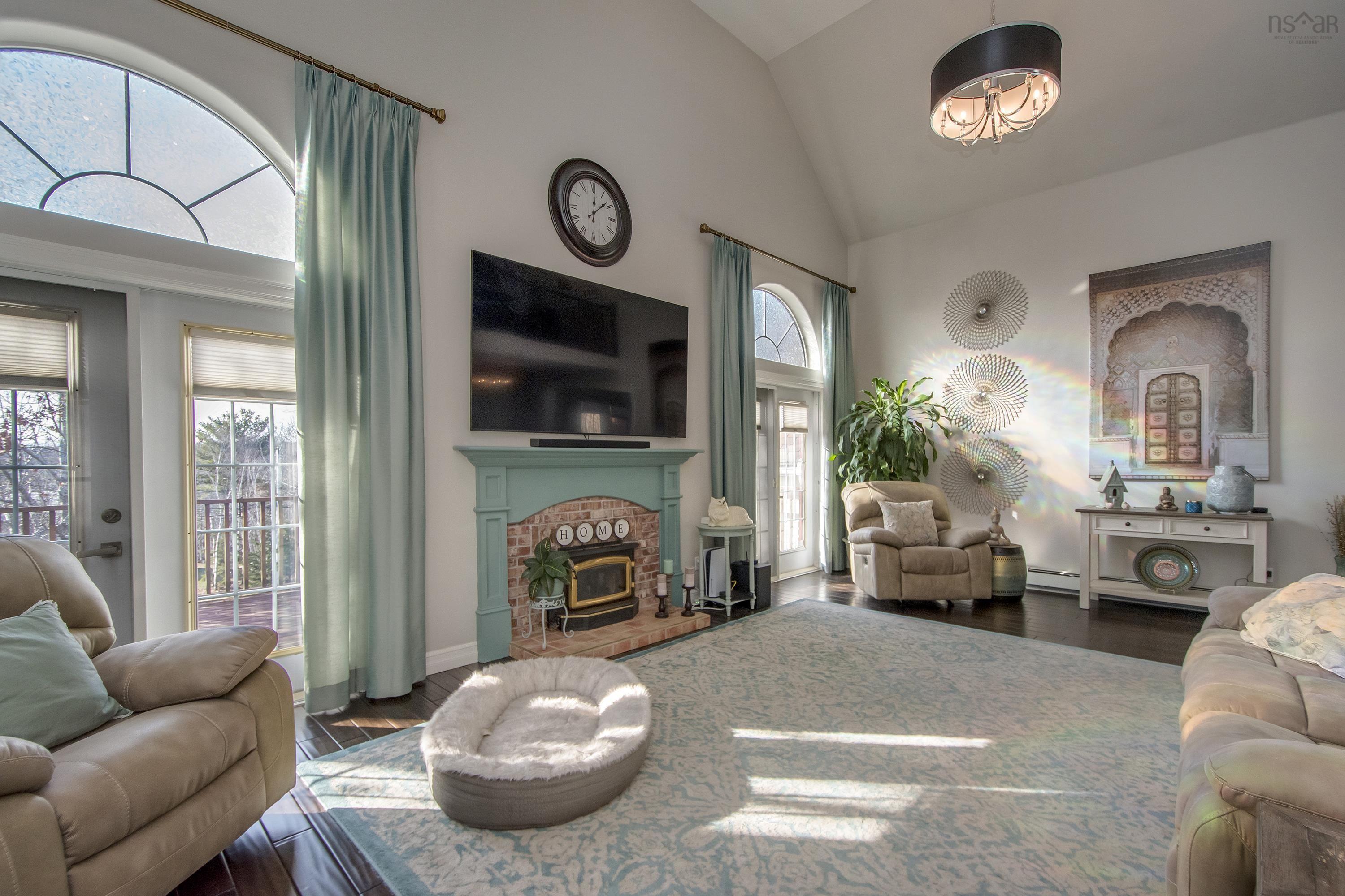 26 Bolton Drive photo #8