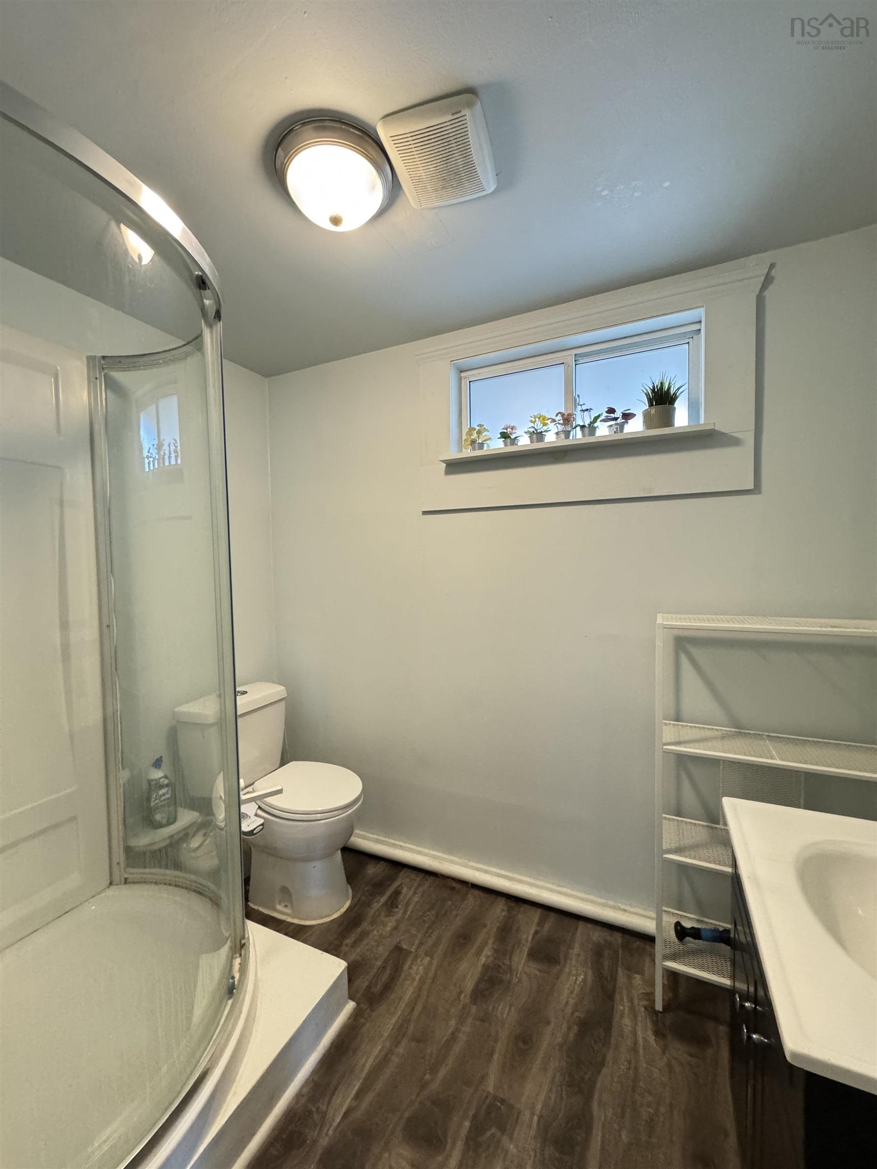 1661 Beaver Bank Road photo #14