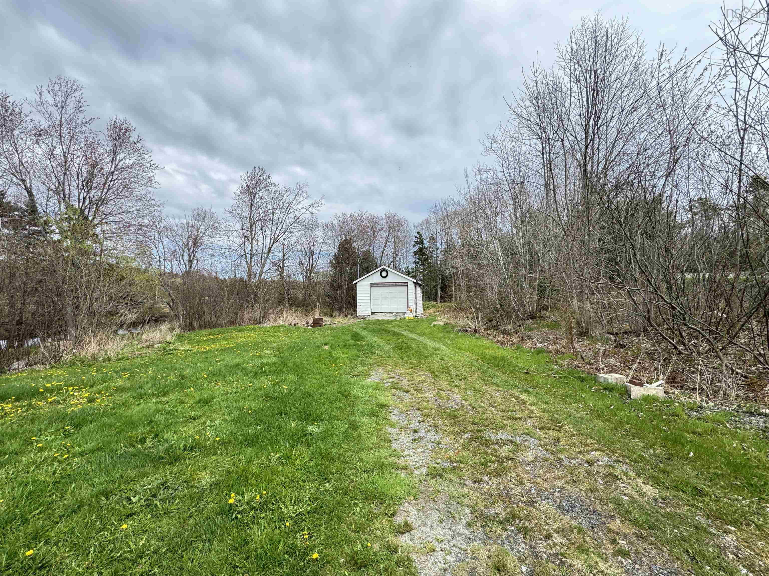 1661 Beaver Bank Road photo #17