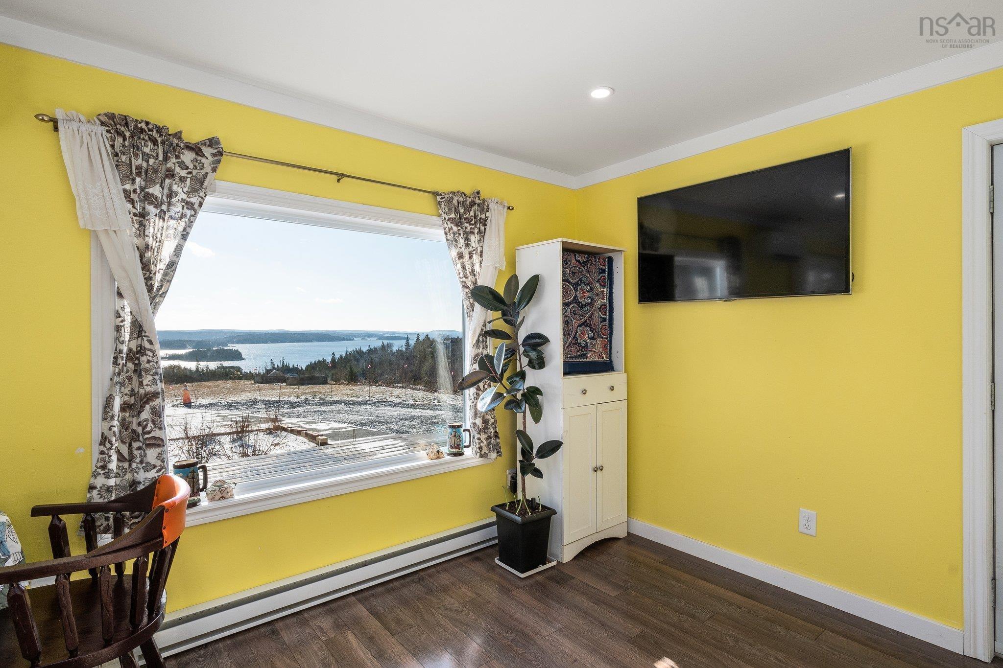 166 Hillside Drive photo #11