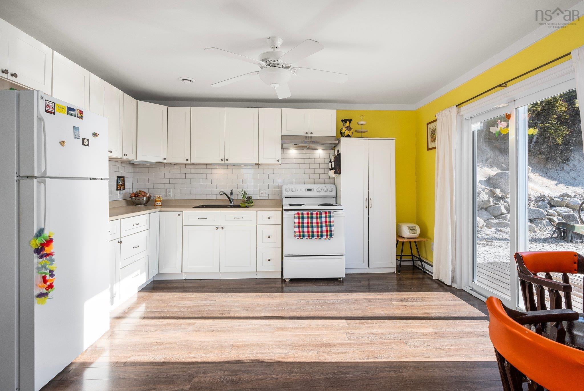 166 Hillside Drive photo #12