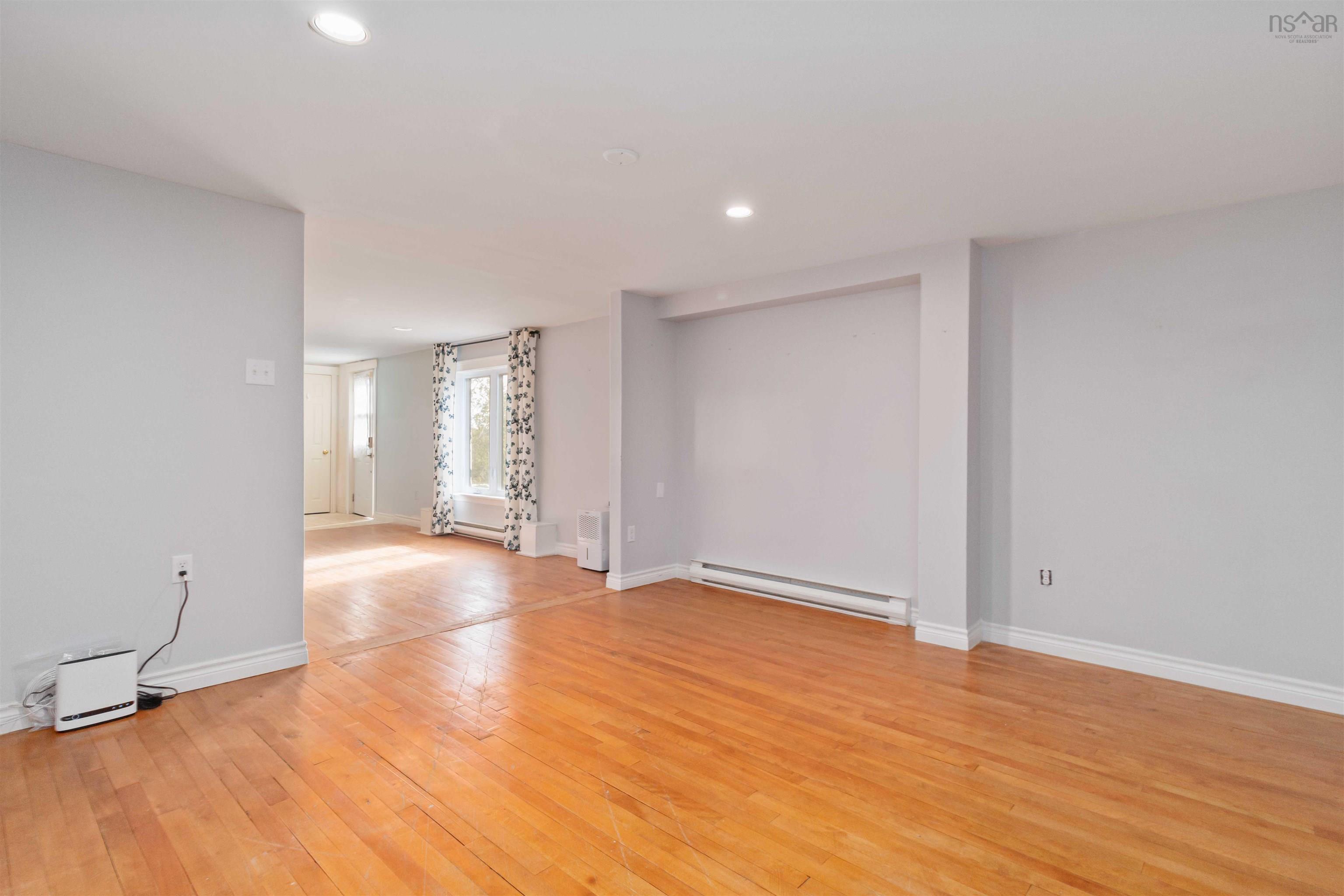 221 Hillside Drive photo #17