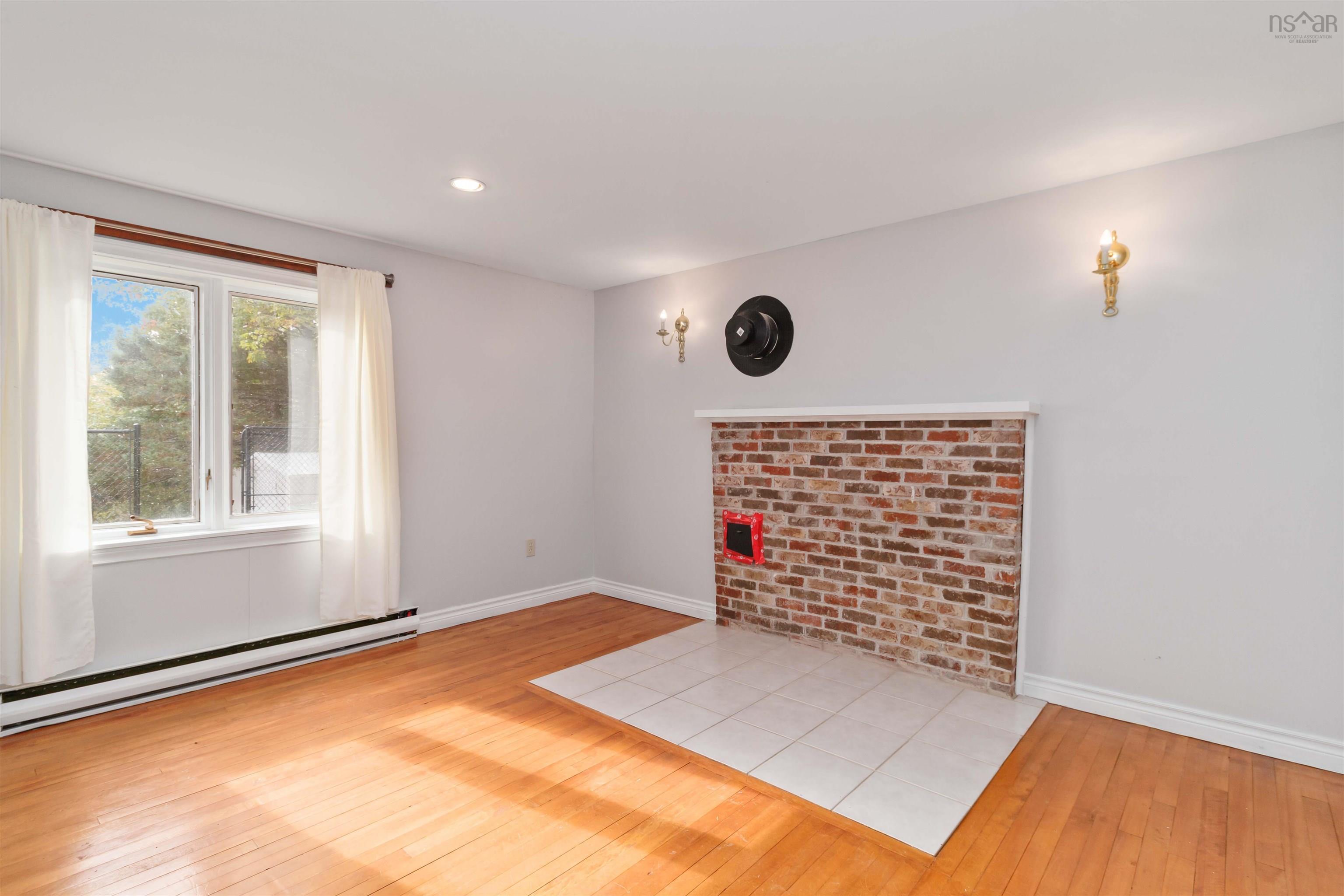 221 Hillside Drive photo #19