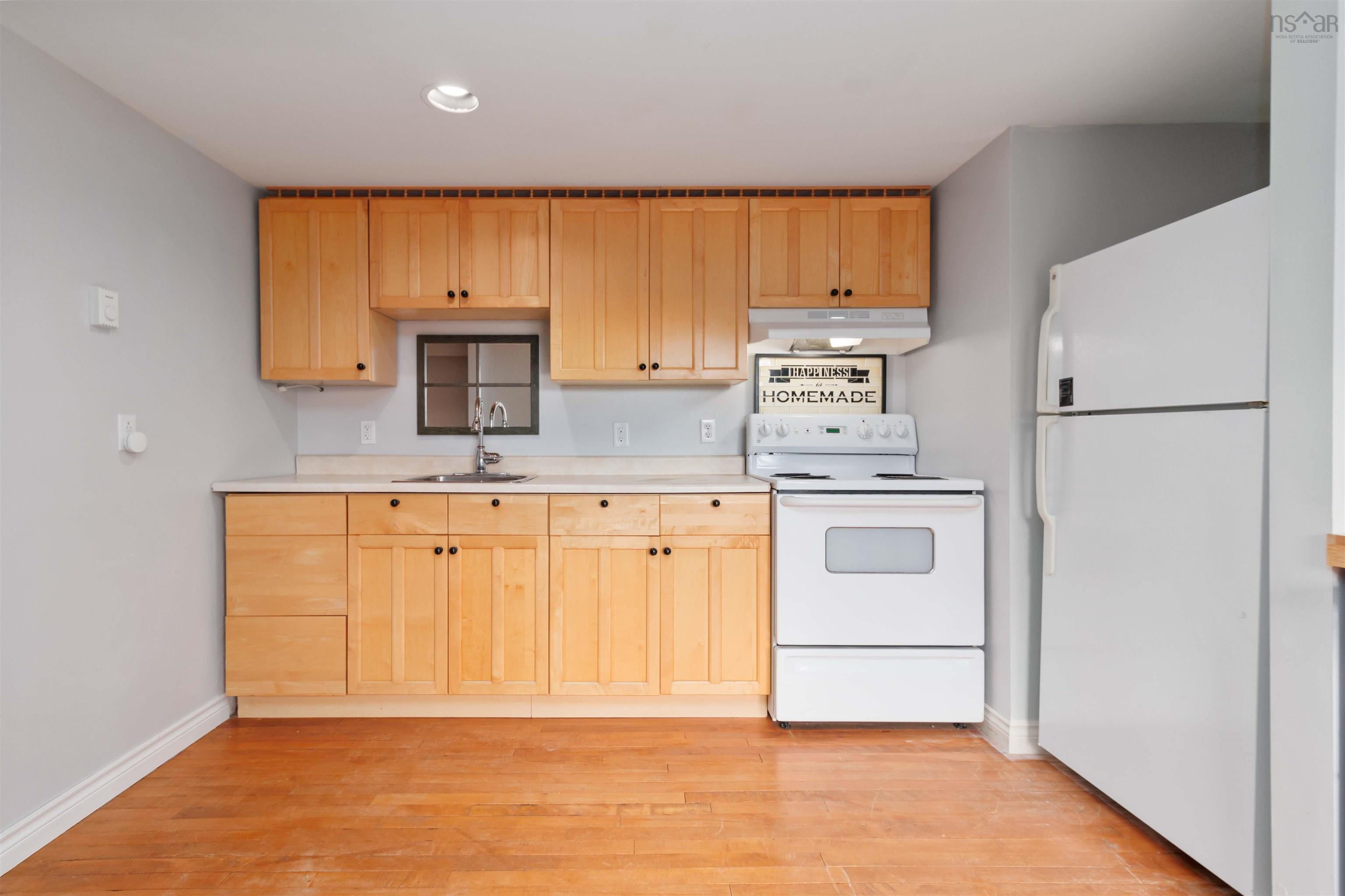 221 Hillside Drive photo #21