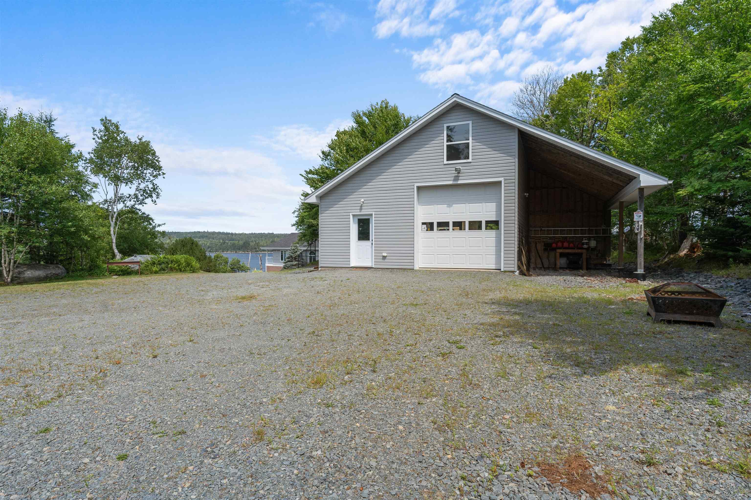 384 West Ship Harbour Road photo #40