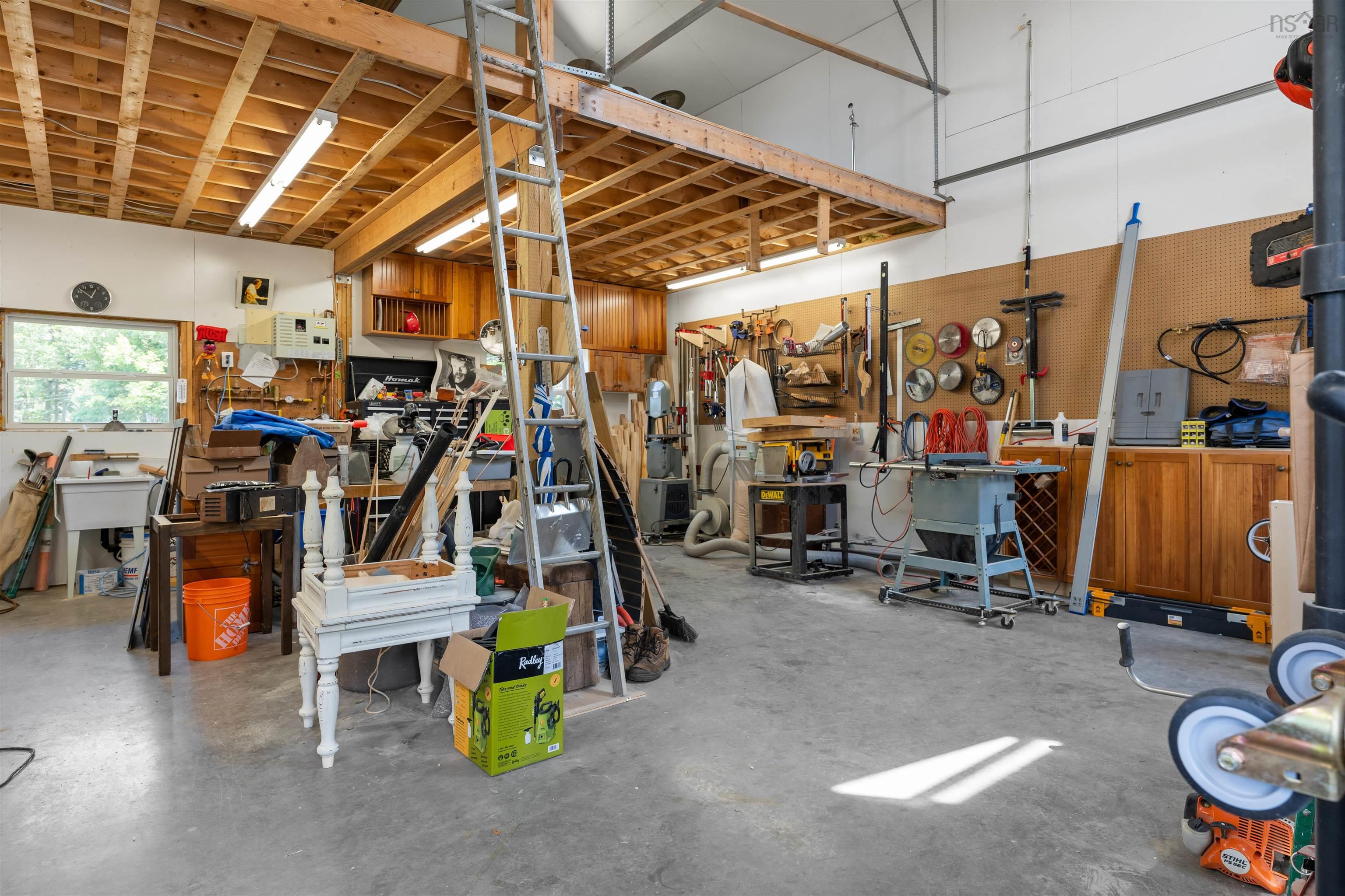384 West Ship Harbour Road photo #41