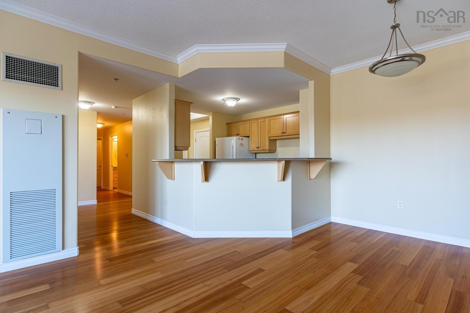 208 36 Southgate Drive photo #12