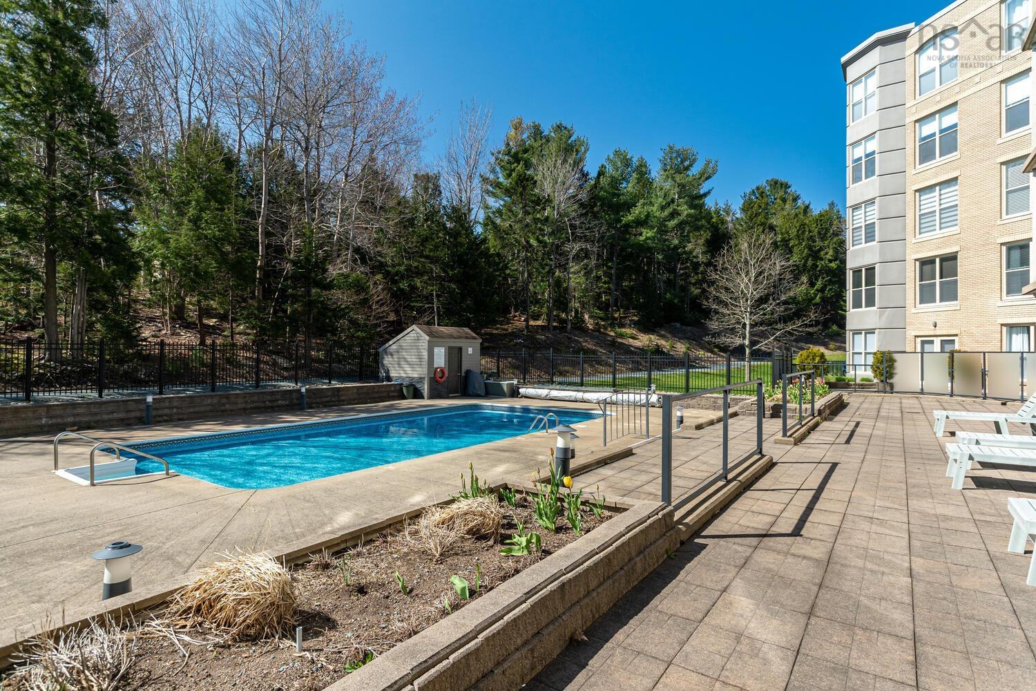 208 36 Southgate Drive photo #34