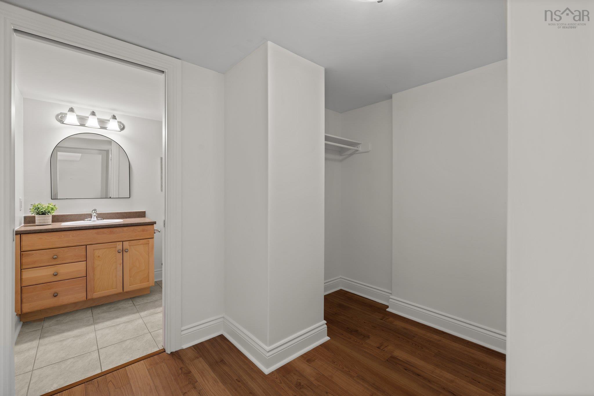 404 5234 Morris Street photo #19