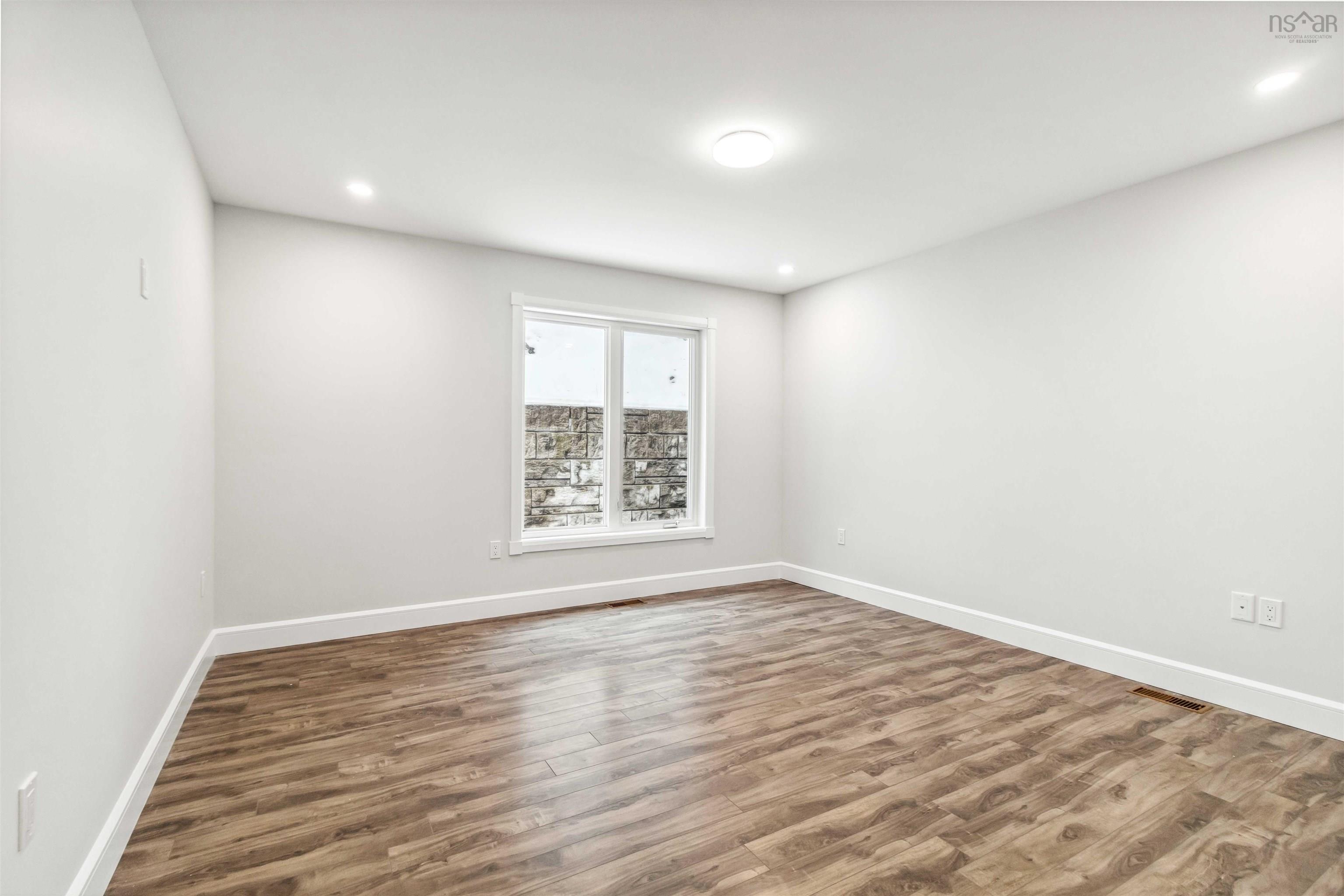 790 Bedford Highway photo #23