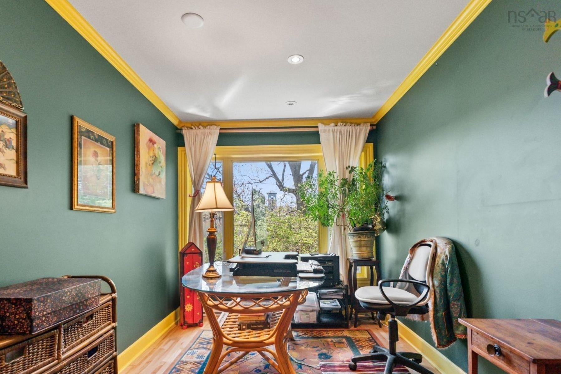 1126 Rockcliffe Street photo #19