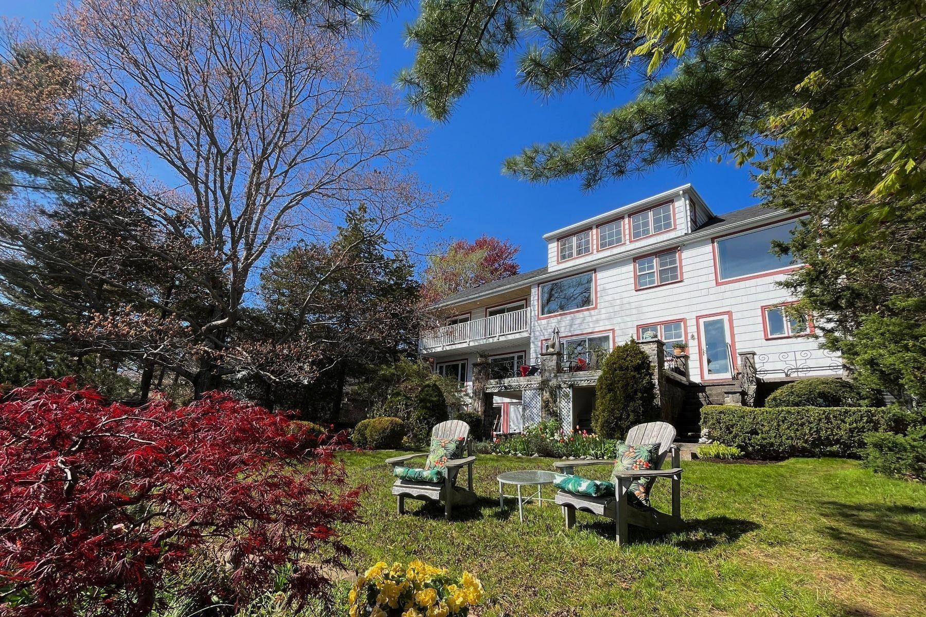 1126 Rockcliffe Street photo #4