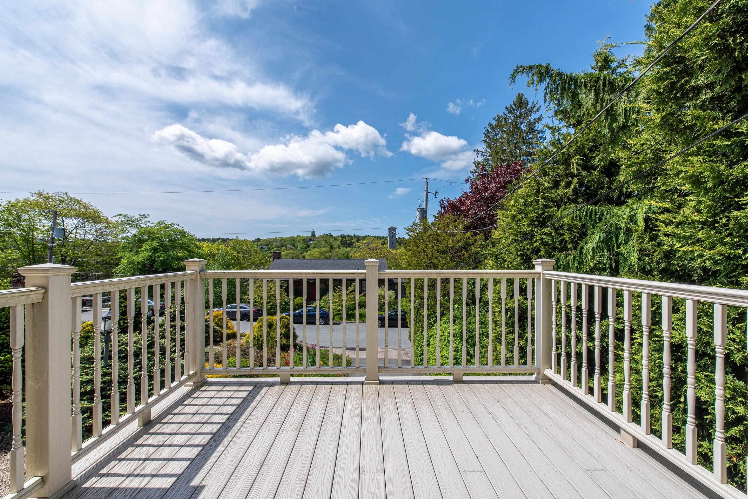 1111 Rockcliffe Street photo #46